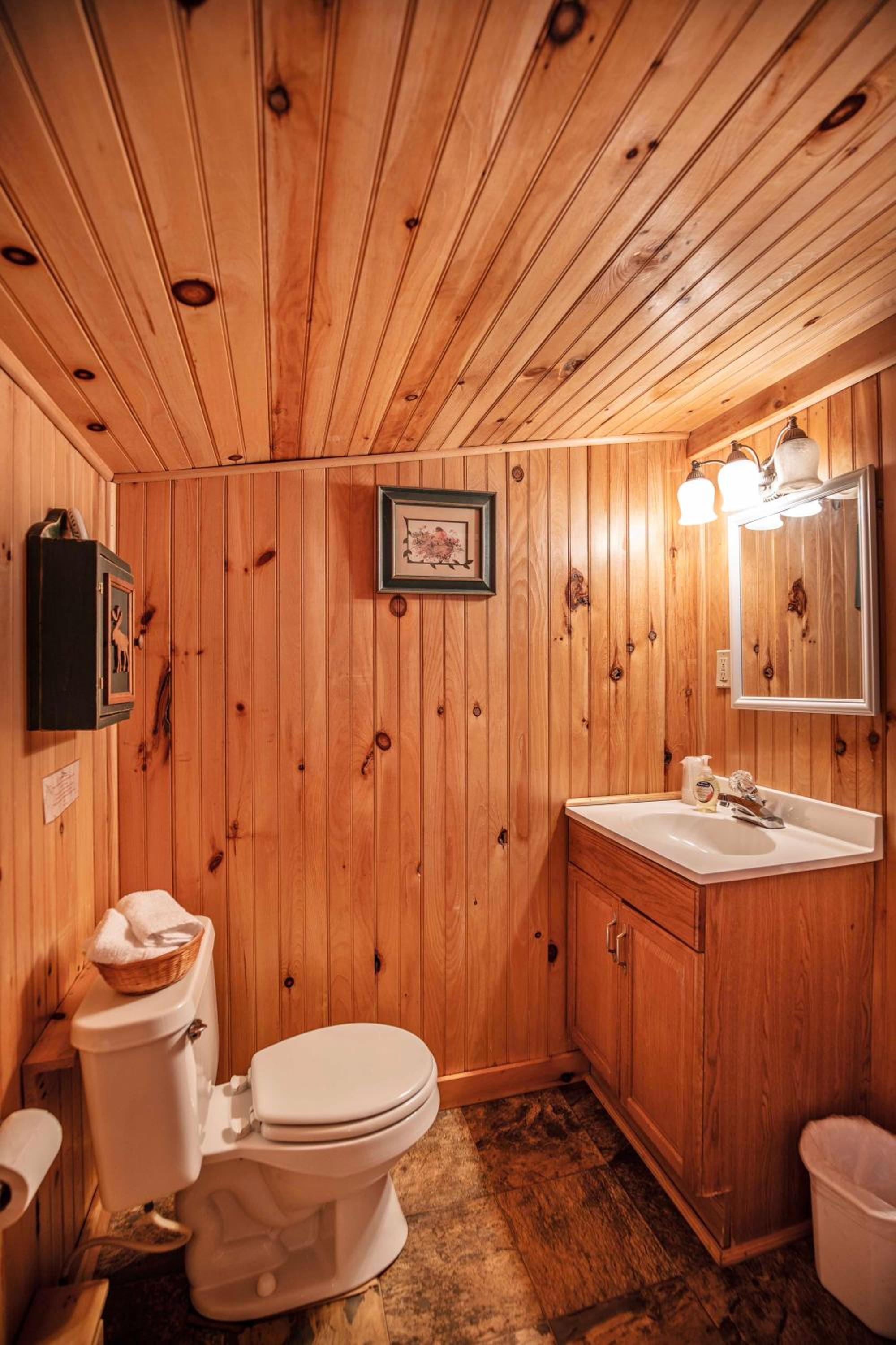 Superior Bungalow - Photo 14