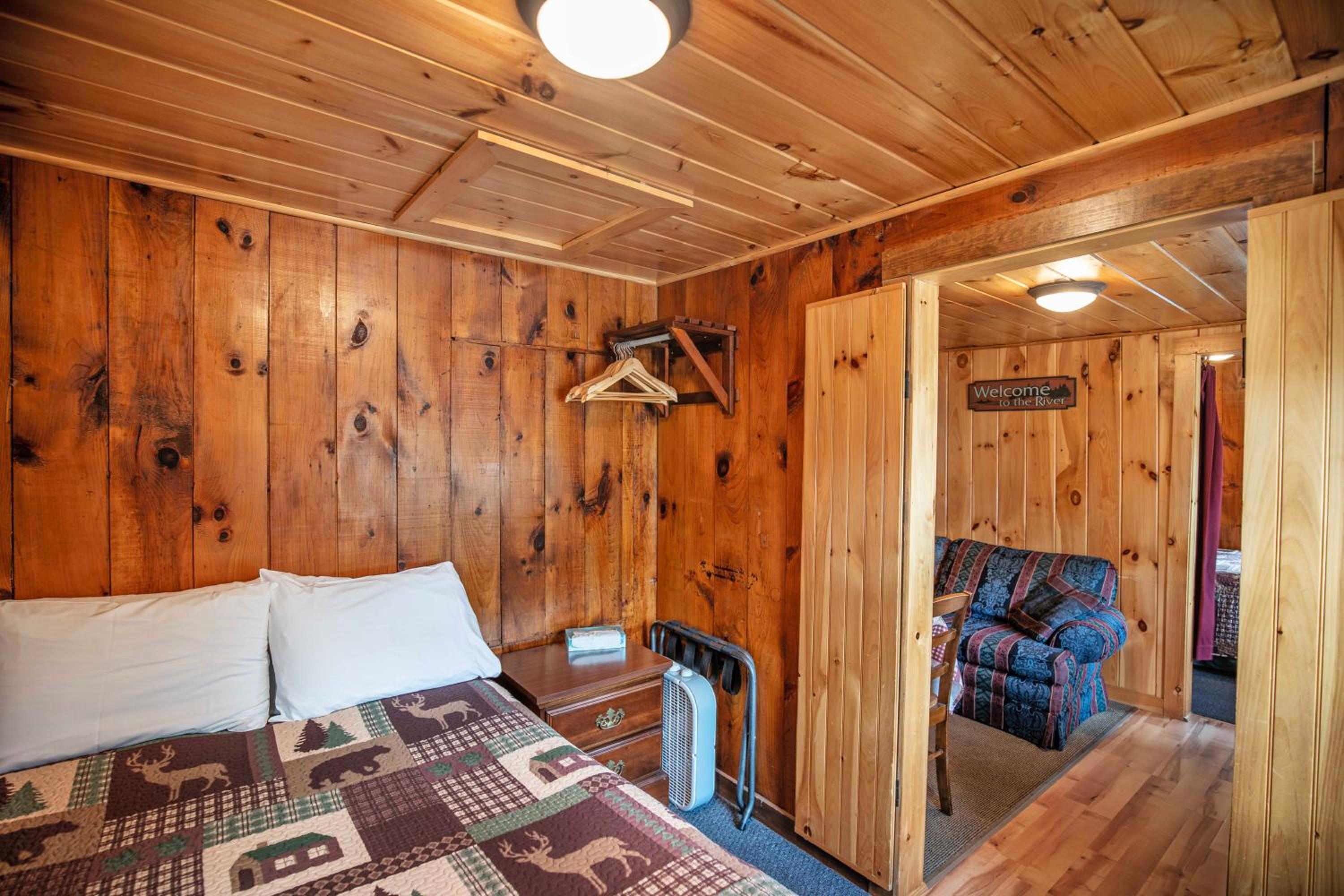 Superior Bungalow - Photo 11