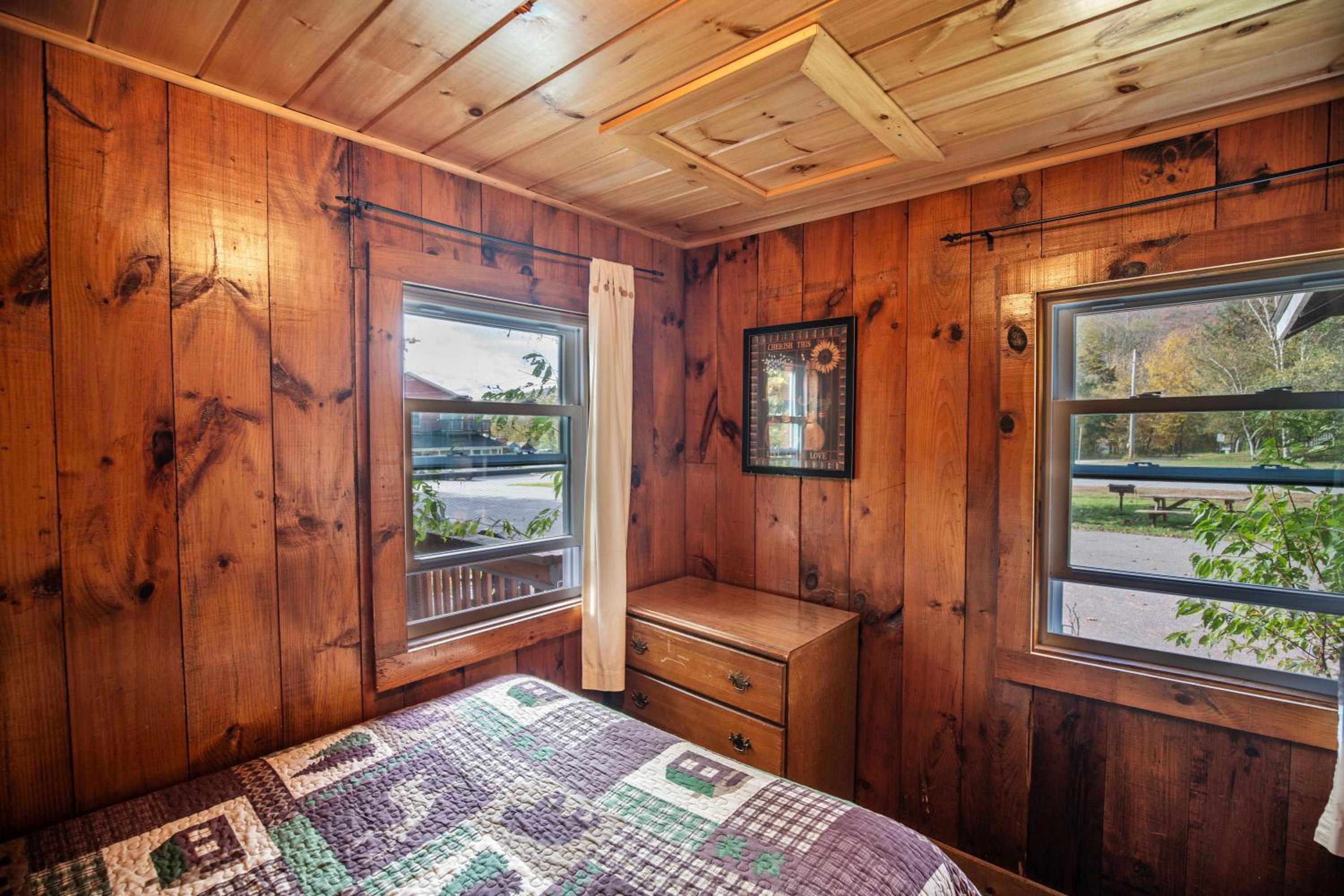 Superior Bungalow - Photo 10