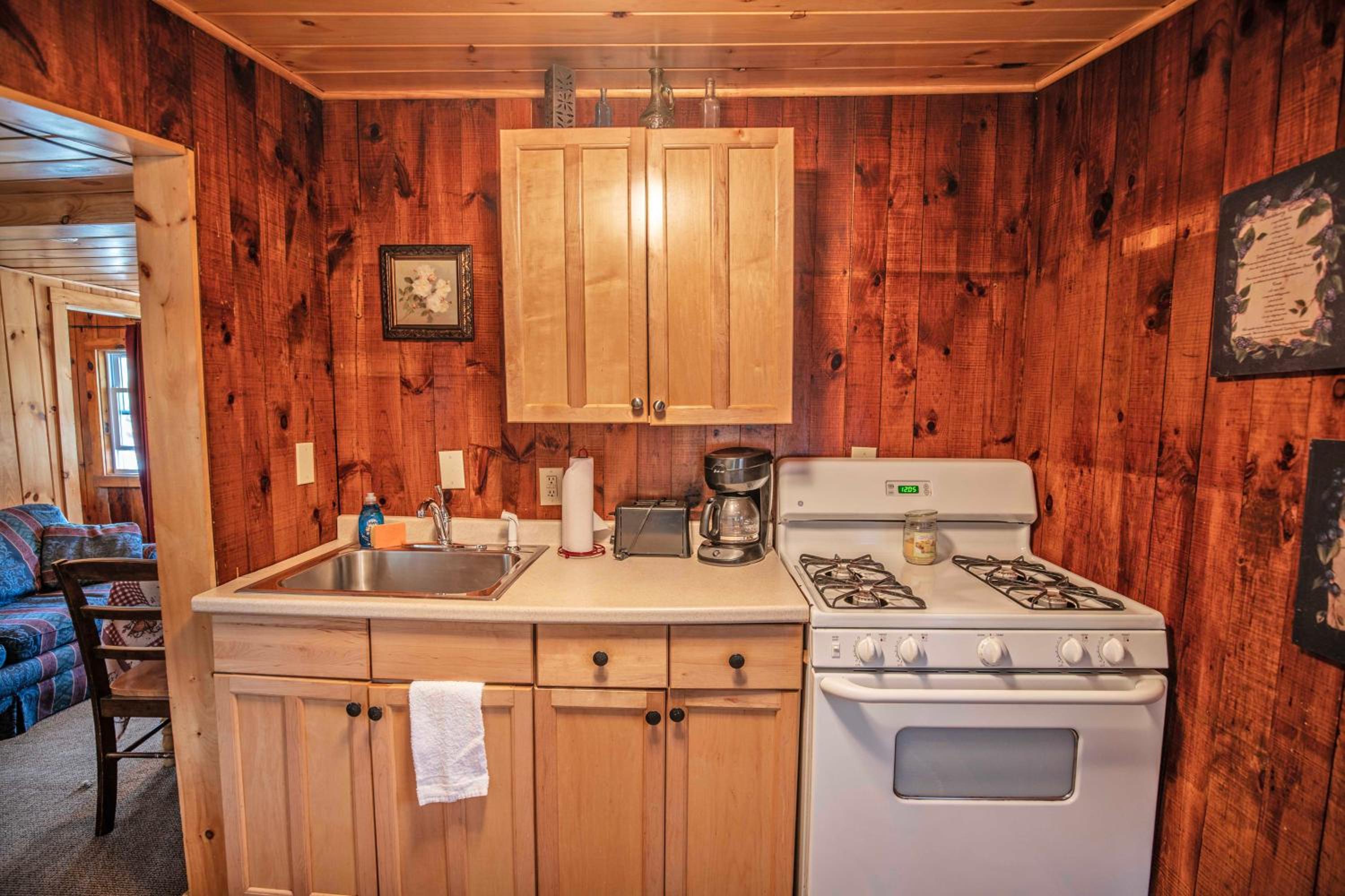 Superior Bungalow - Photo 7