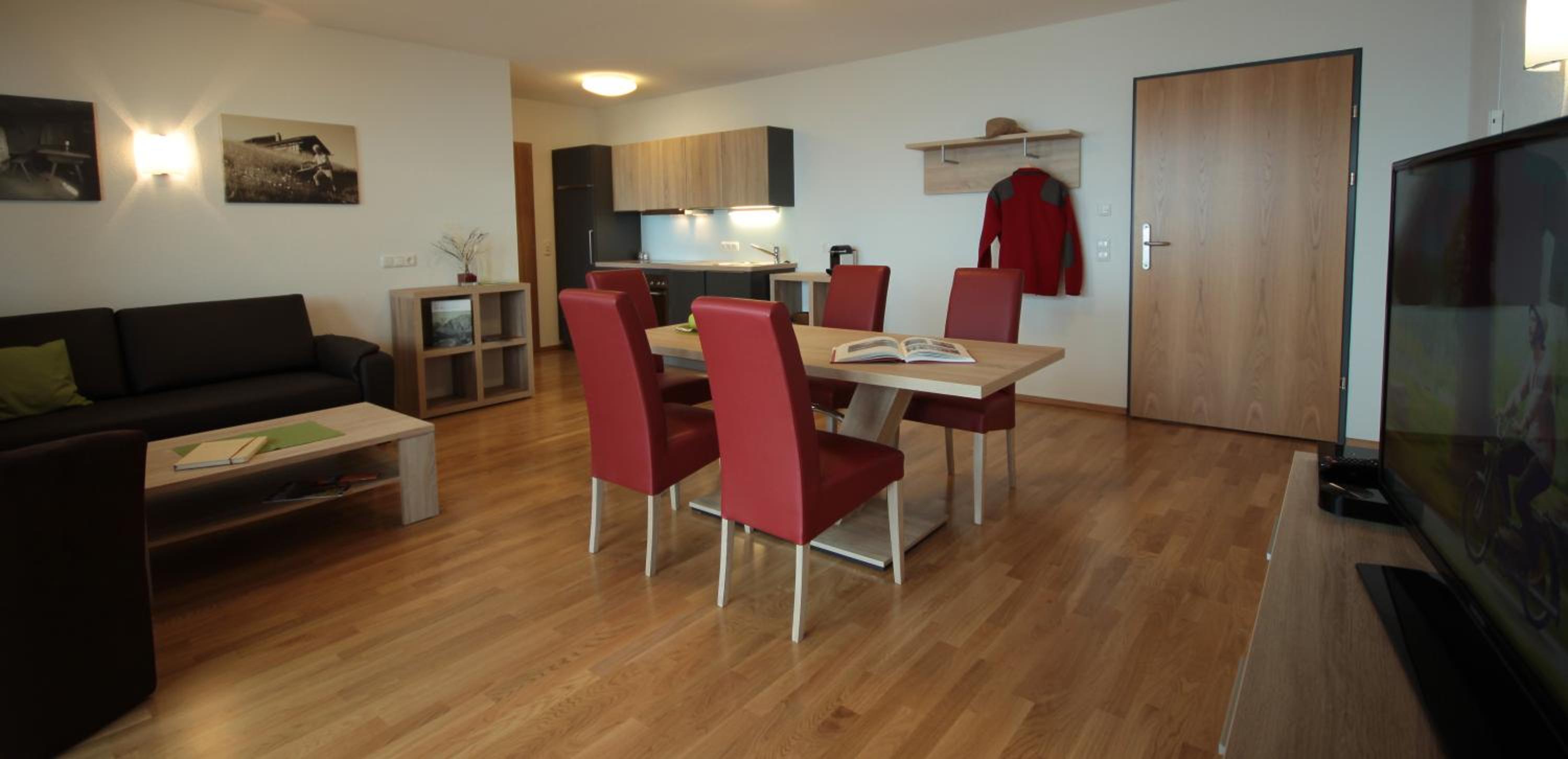One-Bedroom Apartment photo 1