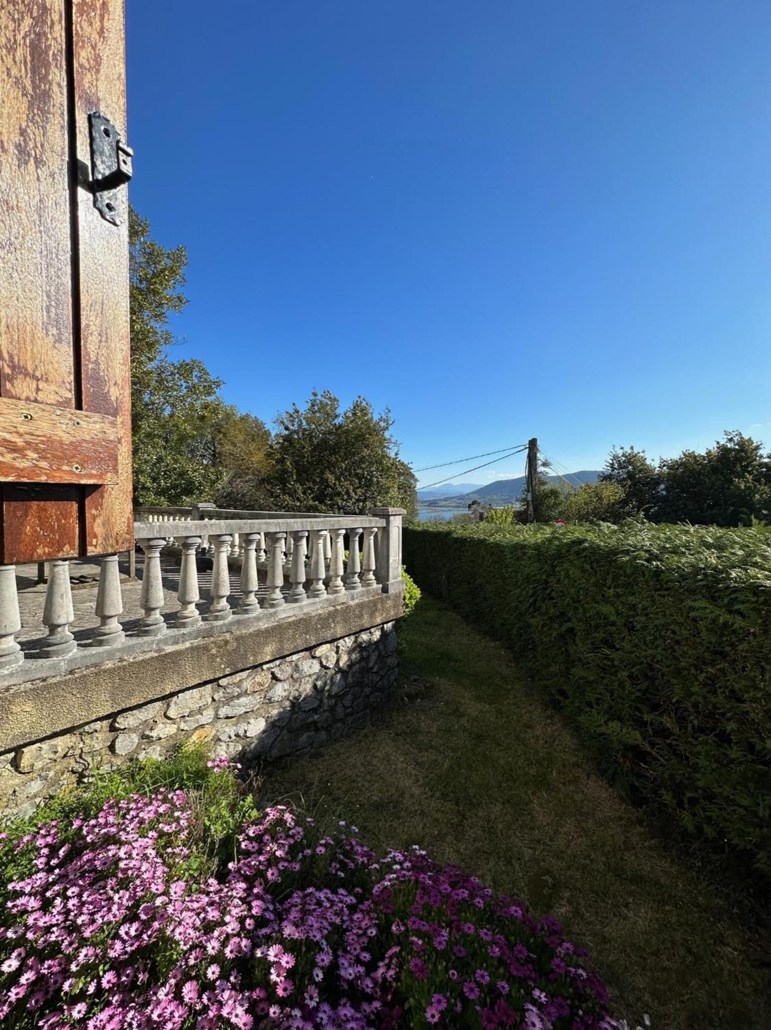 Villa - Photo 4