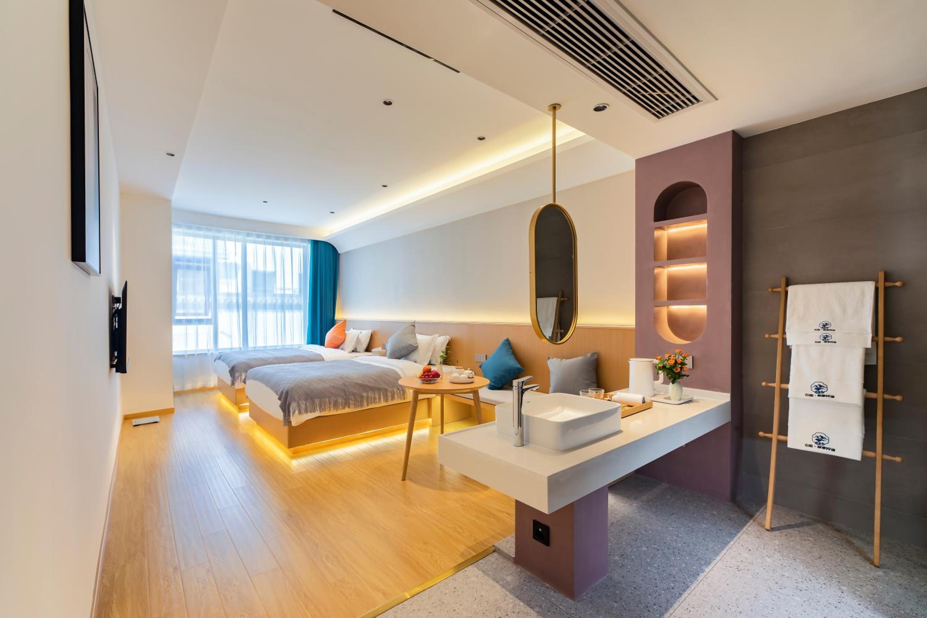 Premium Queen Room  photo 3
