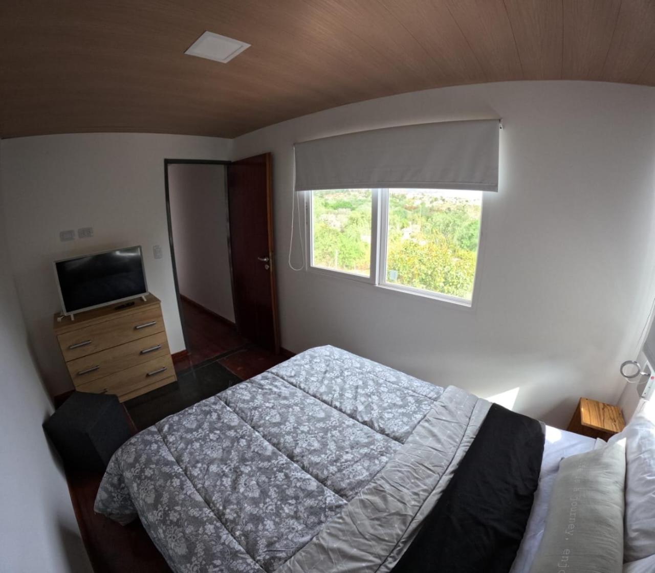 One-Bedroom House photo 3