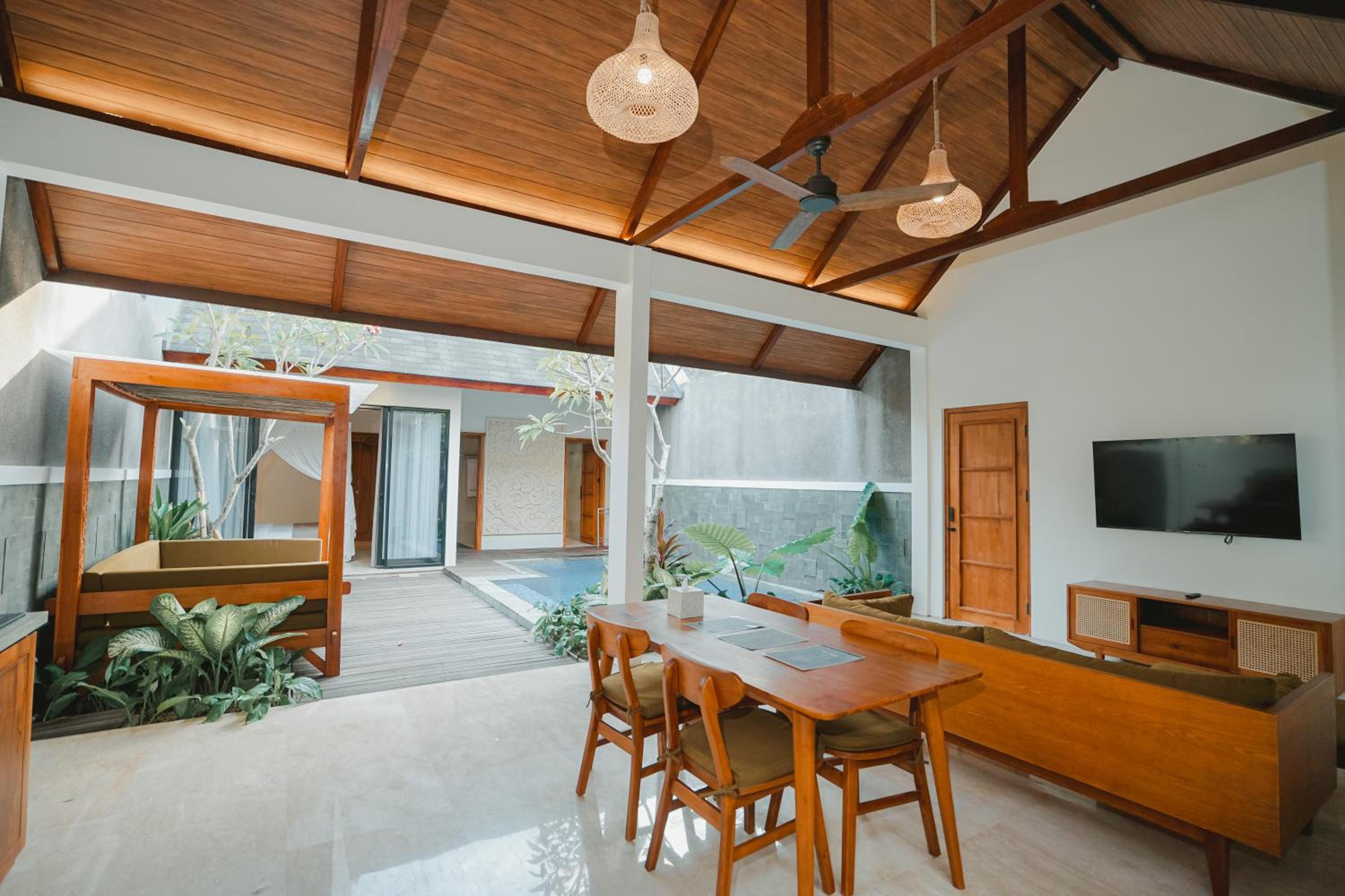 One Bedroom Grande Pool Villa - Photo 26