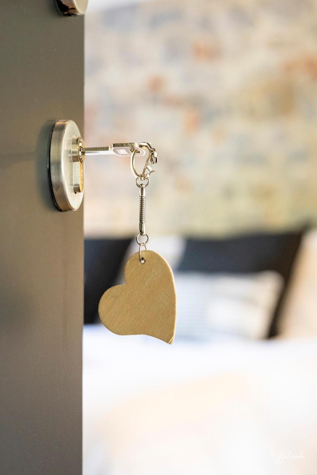 Deluxe Double Room with Bath photo 3