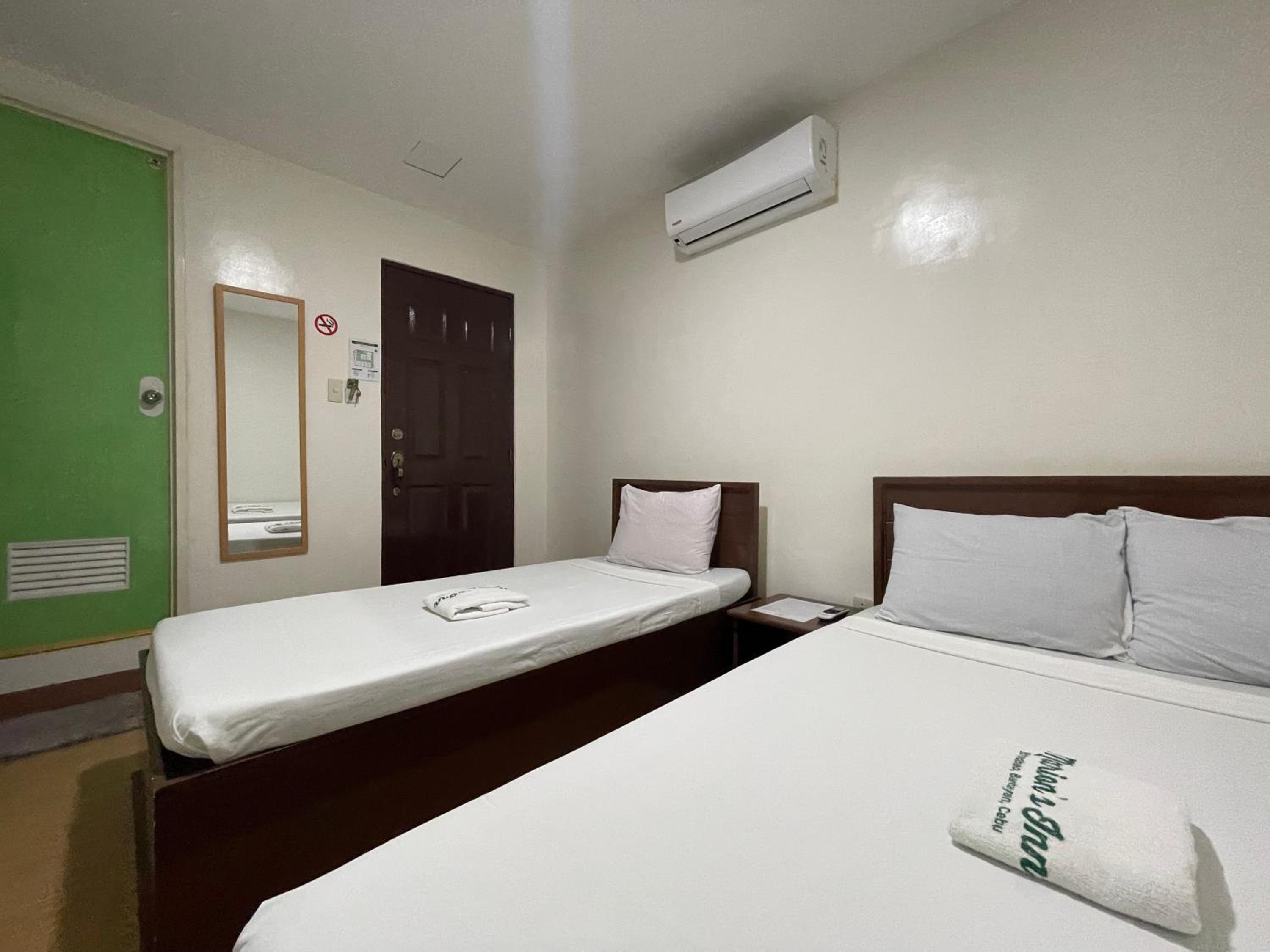 Triple Room - Photo 1