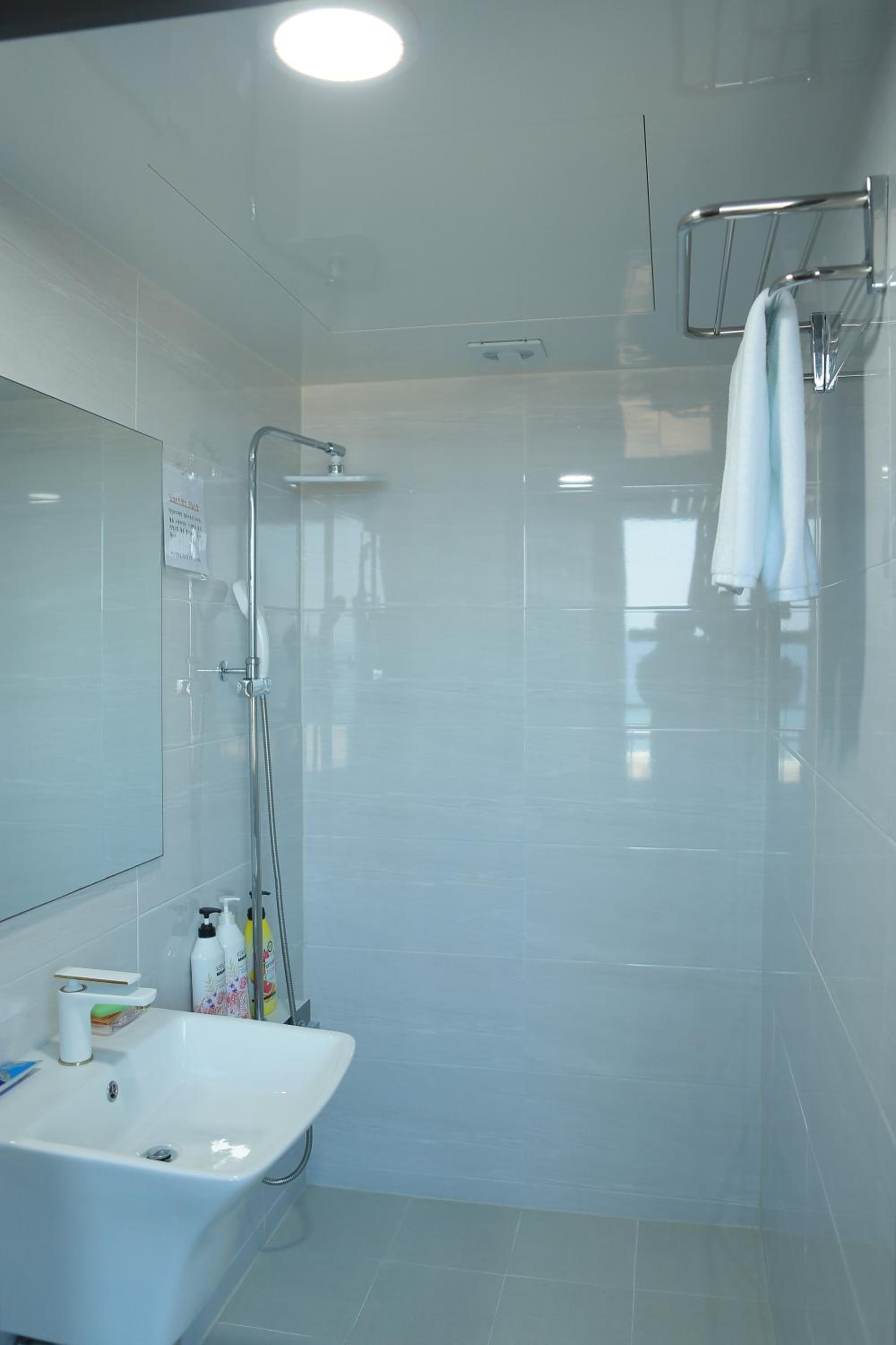 Family Suite - Photo 12