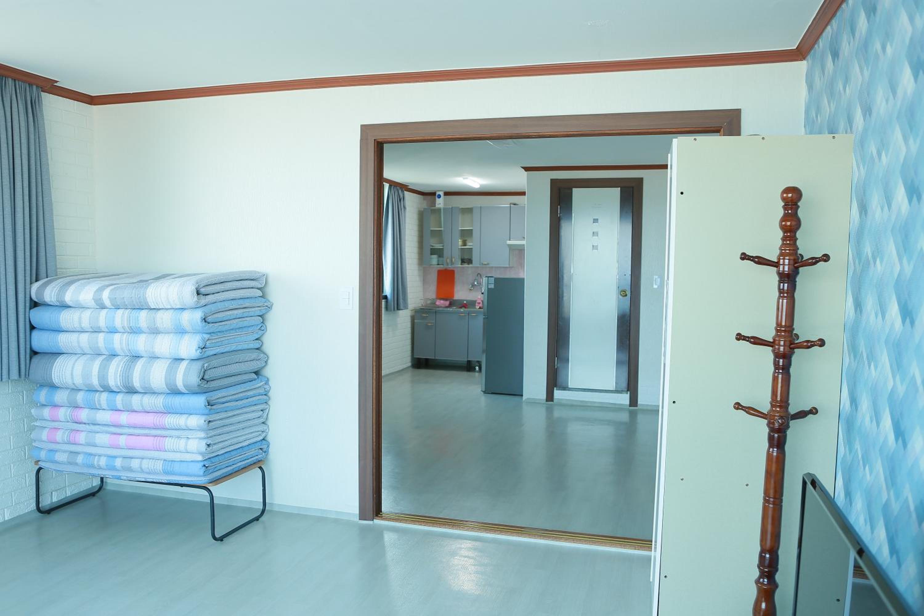 Family Room with Sea View - Photo 12