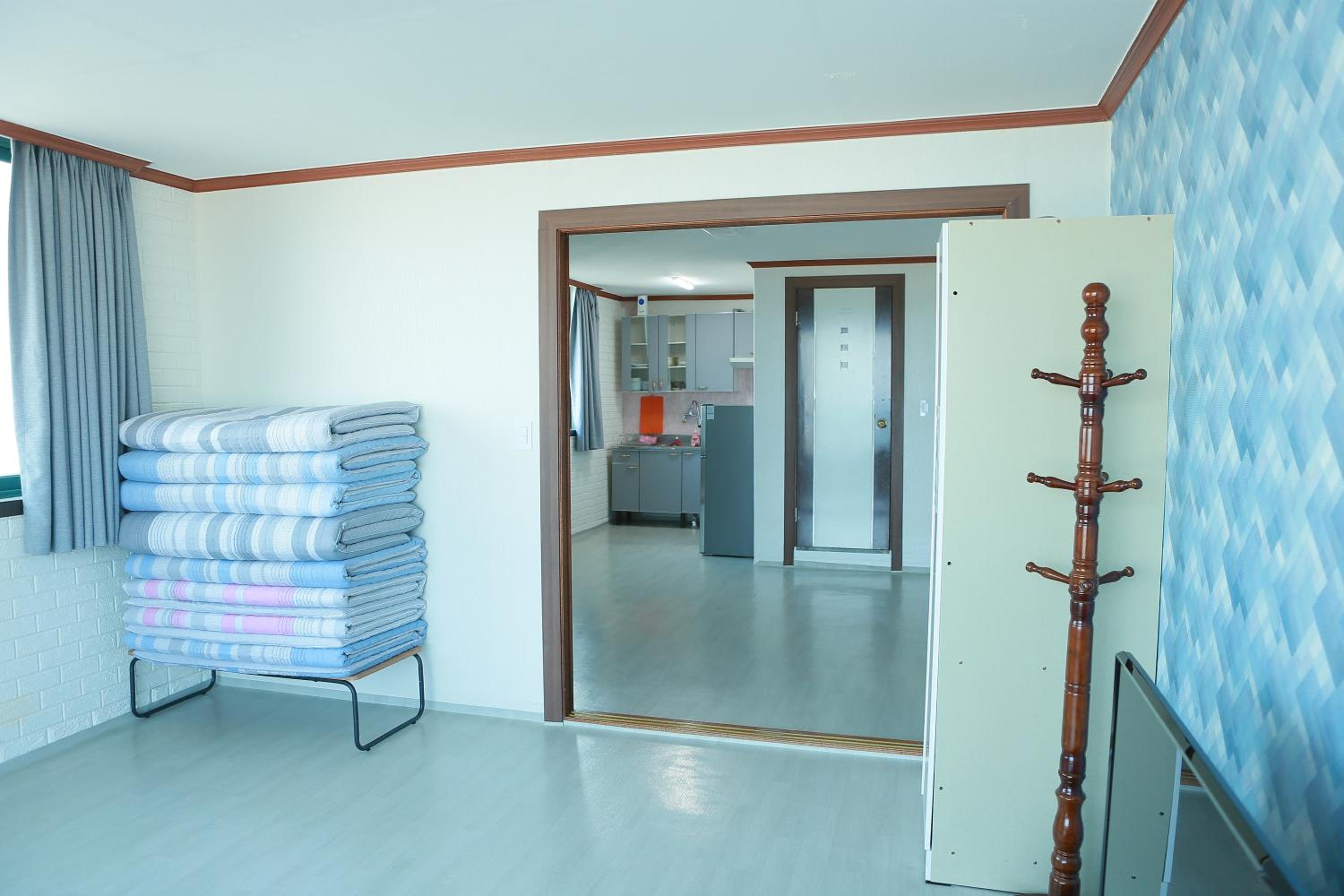 Family Room with Sea View - Photo 9