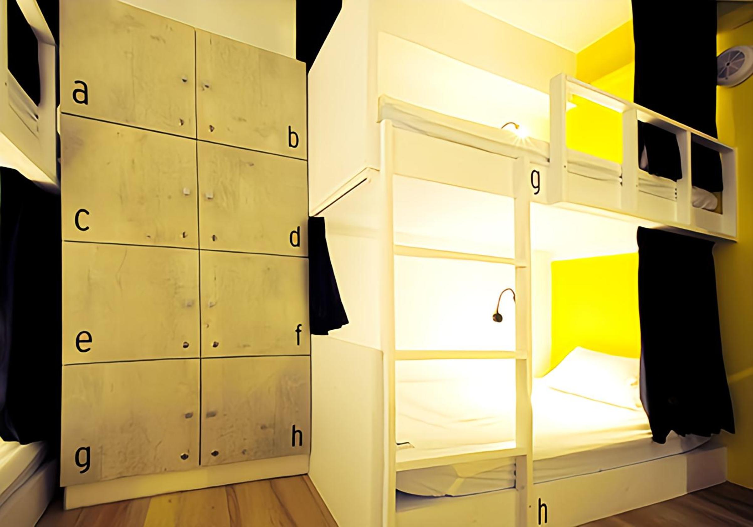 Bed in 8-Bed Mixed Dormitory Room photo 2