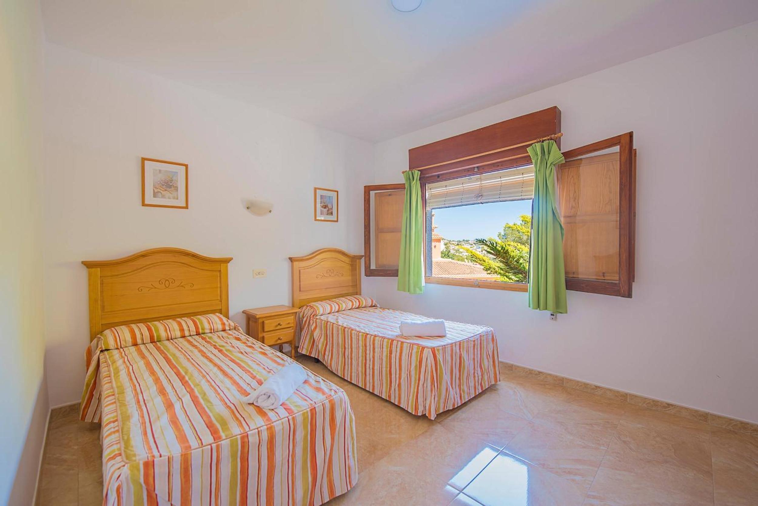 Villa photo 2
