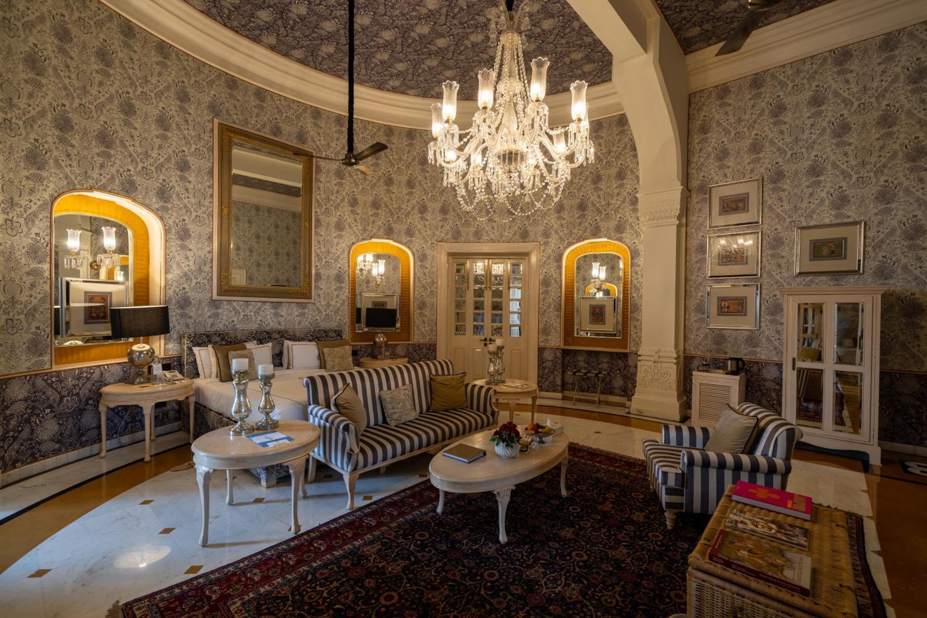 Palace Suite