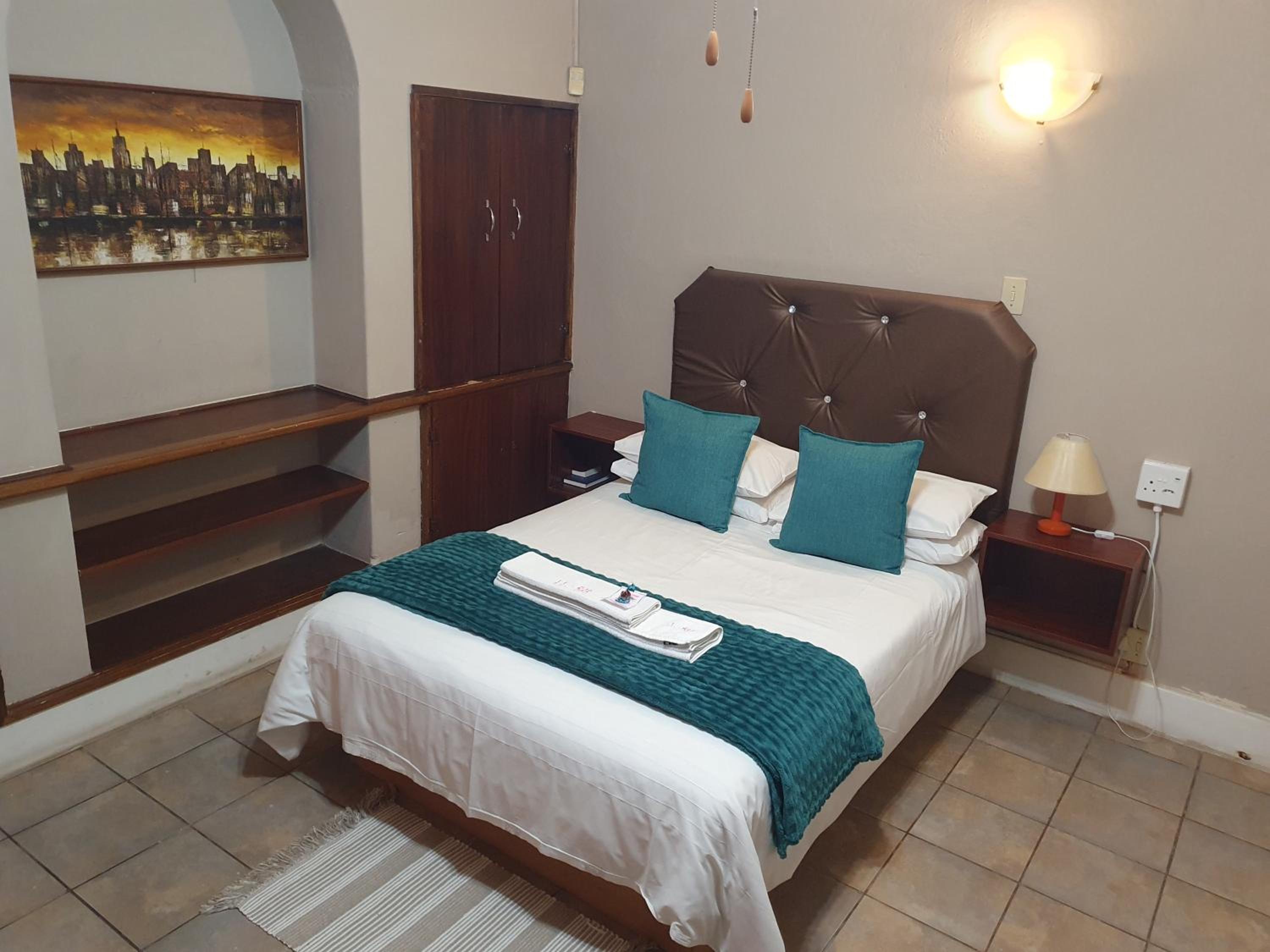 Standard Queen Room - Photo 3