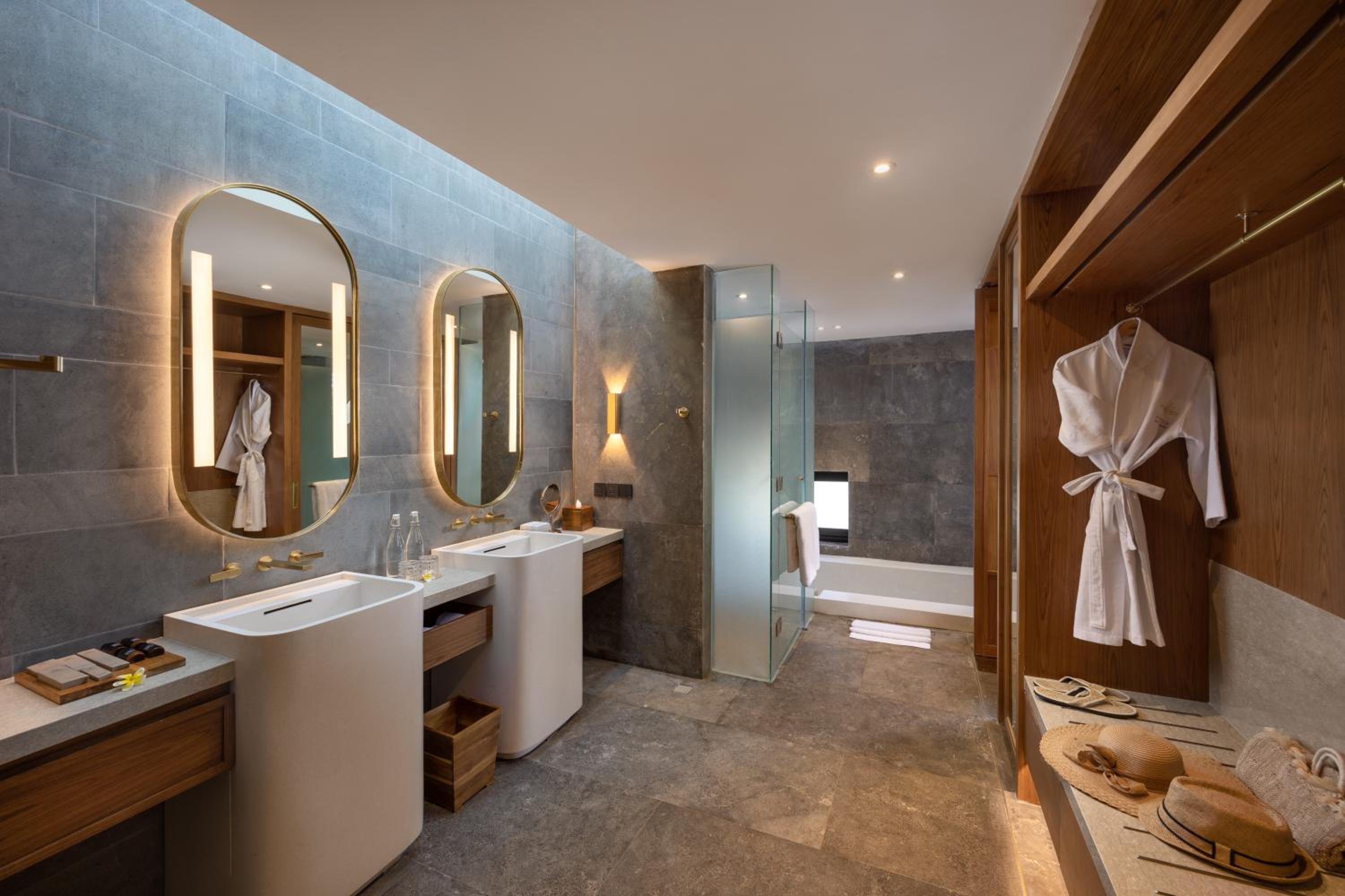 Beach Front Luxury Two Bedroom Private Pool Villa - Photo 3