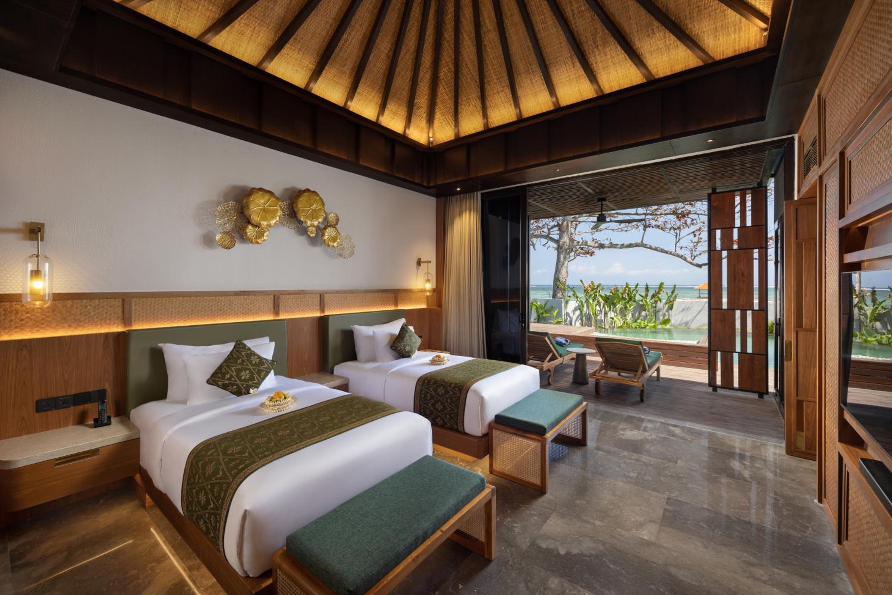 Beach Front Luxury Two Bedroom Private Pool Villa - Photo 9