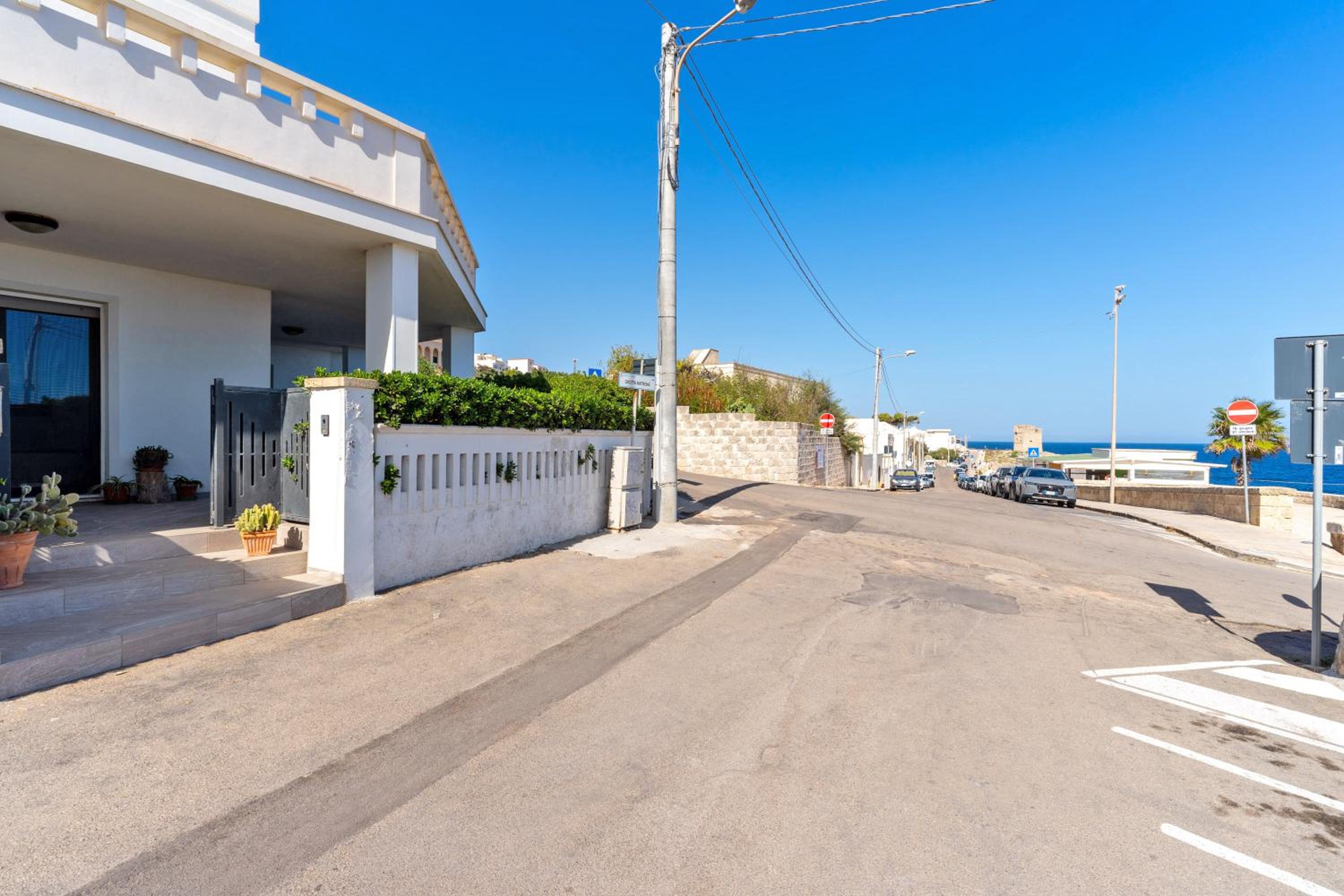 Two-Bedroom Deluxe Apartment with Ocean View photo 3