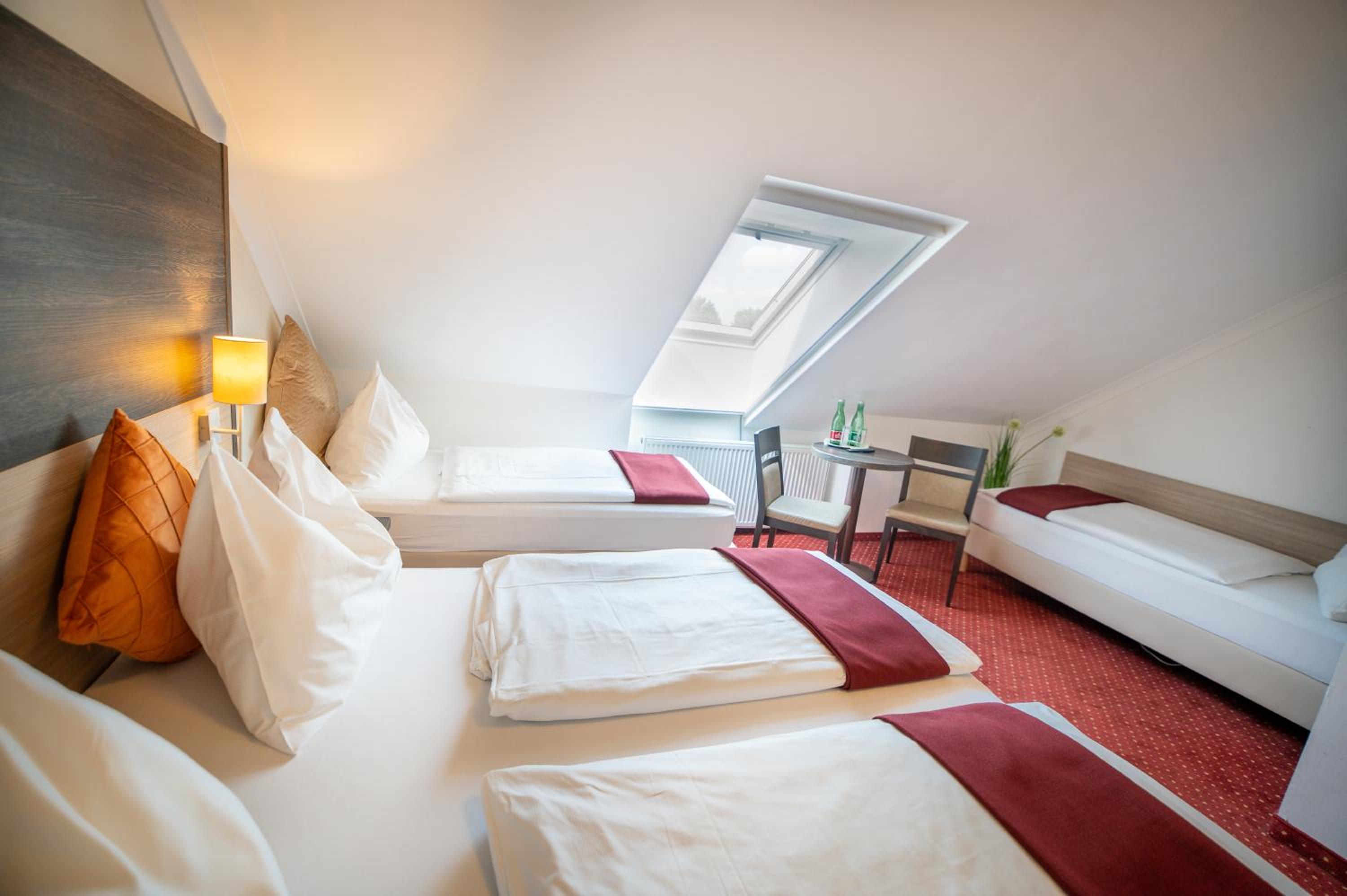 Quadruple Room - Photo 19