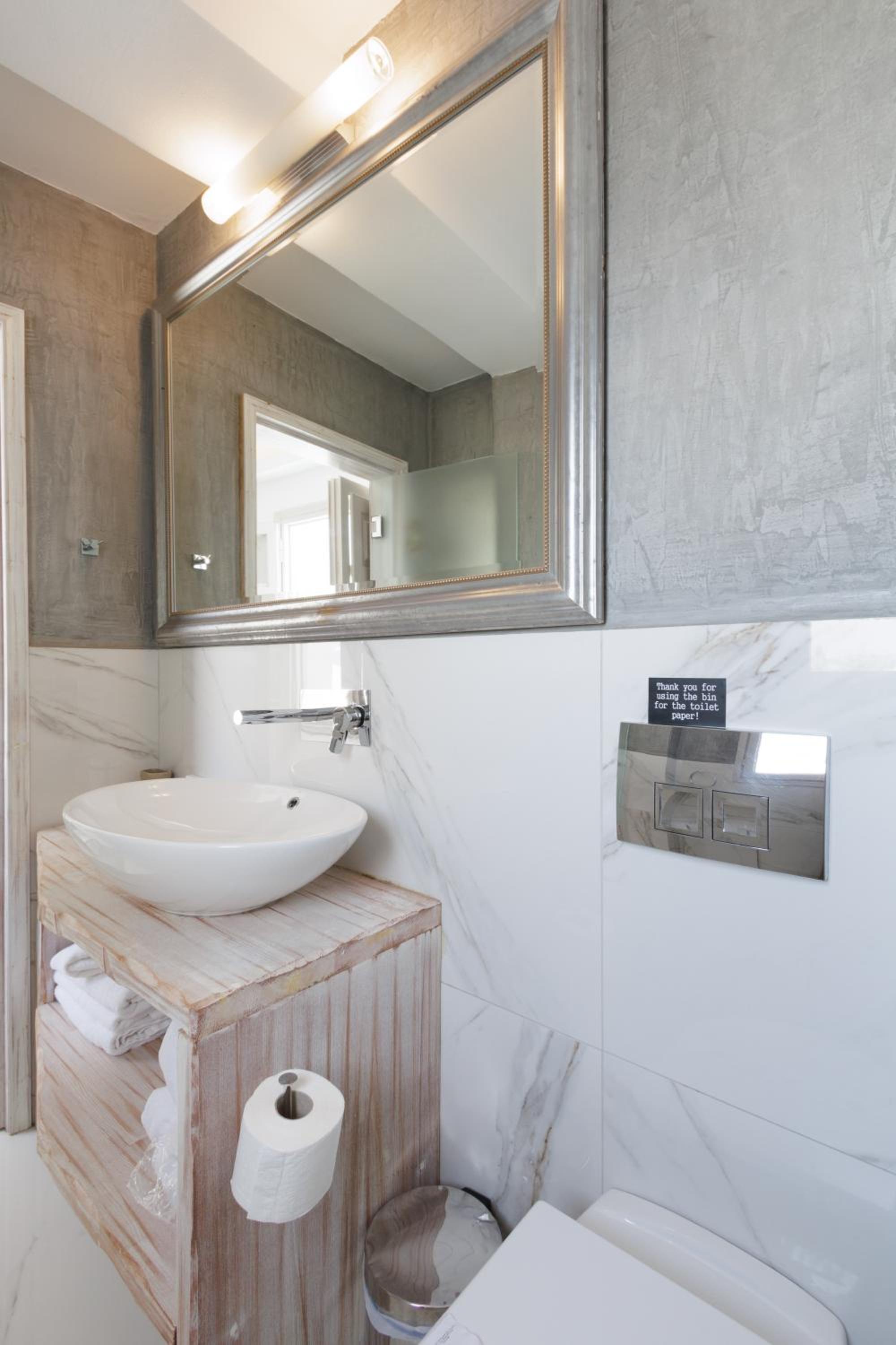 Suite with Sea View - Photo 14