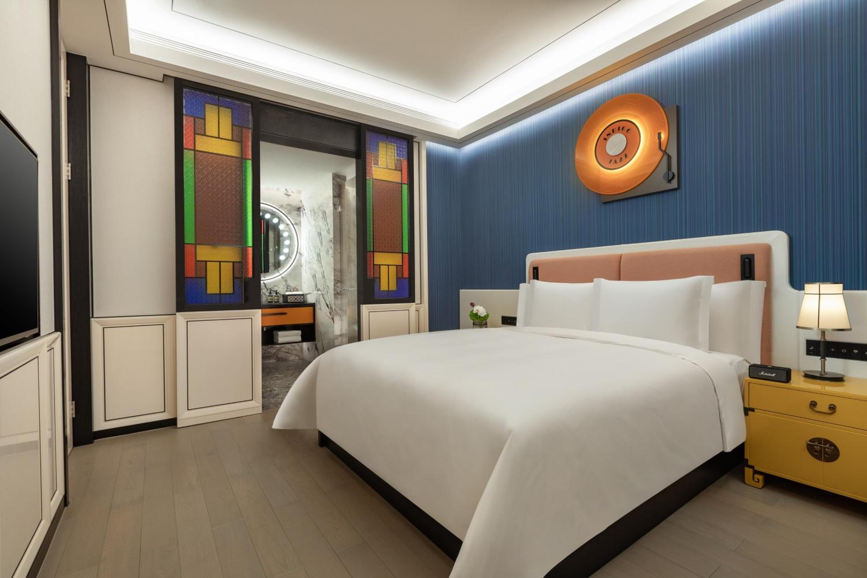 1 King One-Bedroom Suite River View