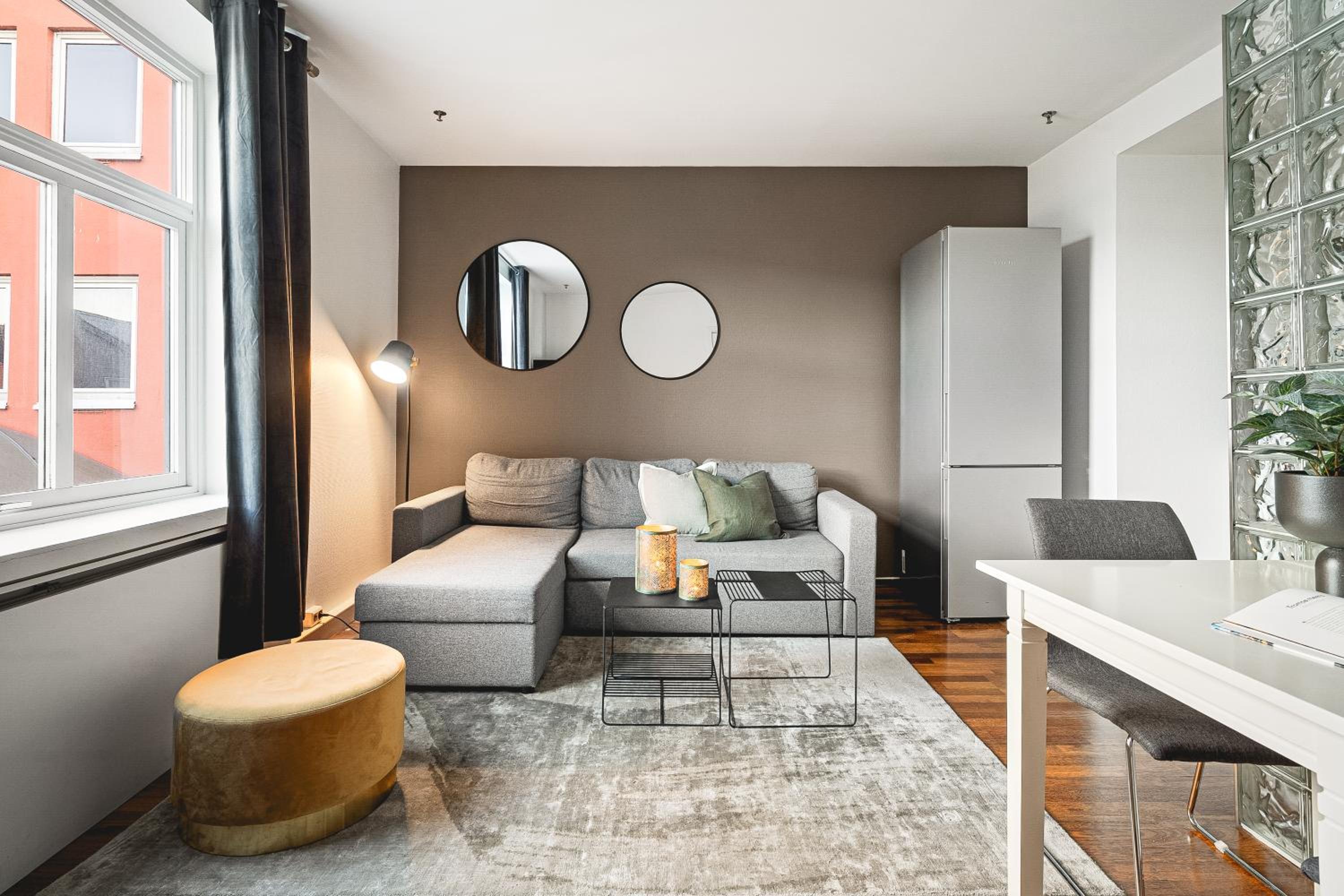 One-Bedroom Apartment - Photo 1