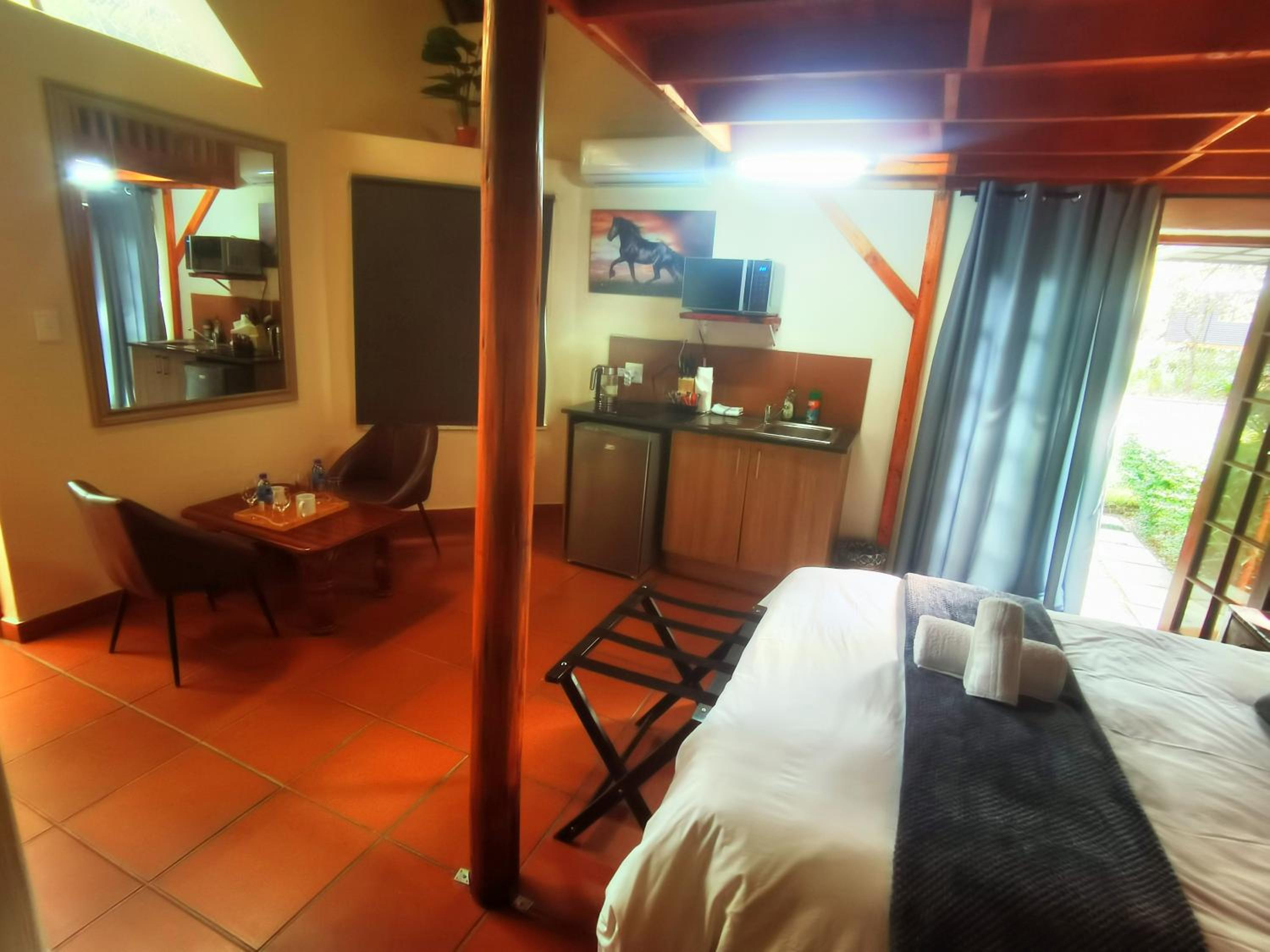 Double Room - Photo 9
