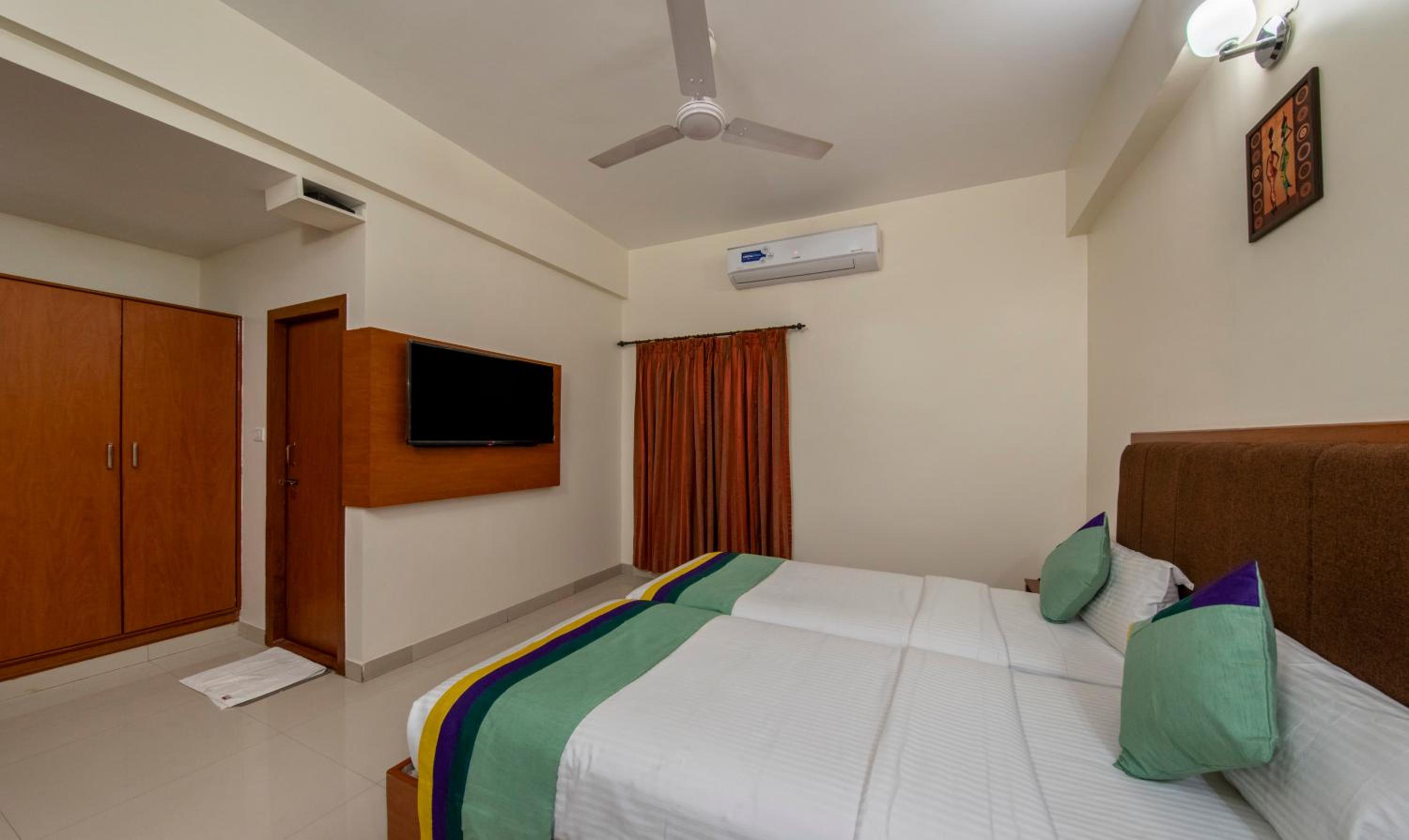 Deluxe Double Room photo 2