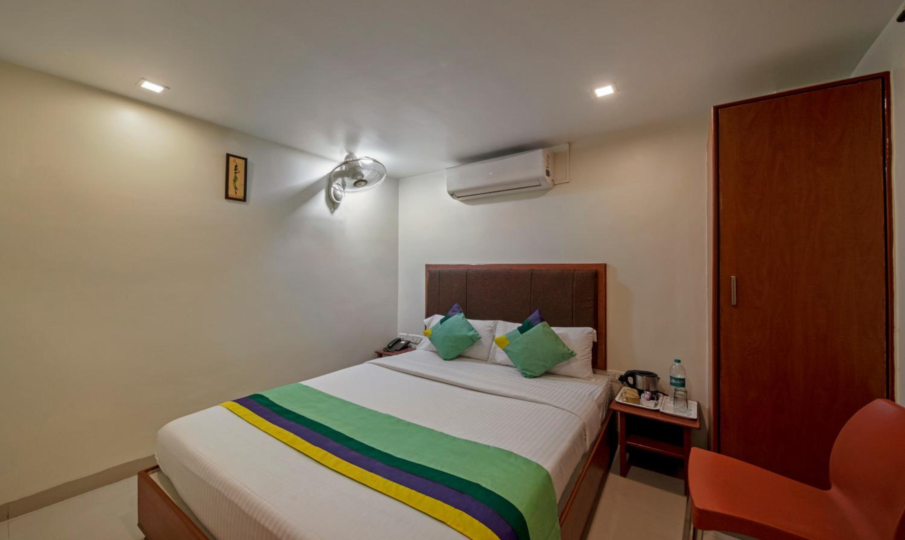 Economy Double Room photo 1