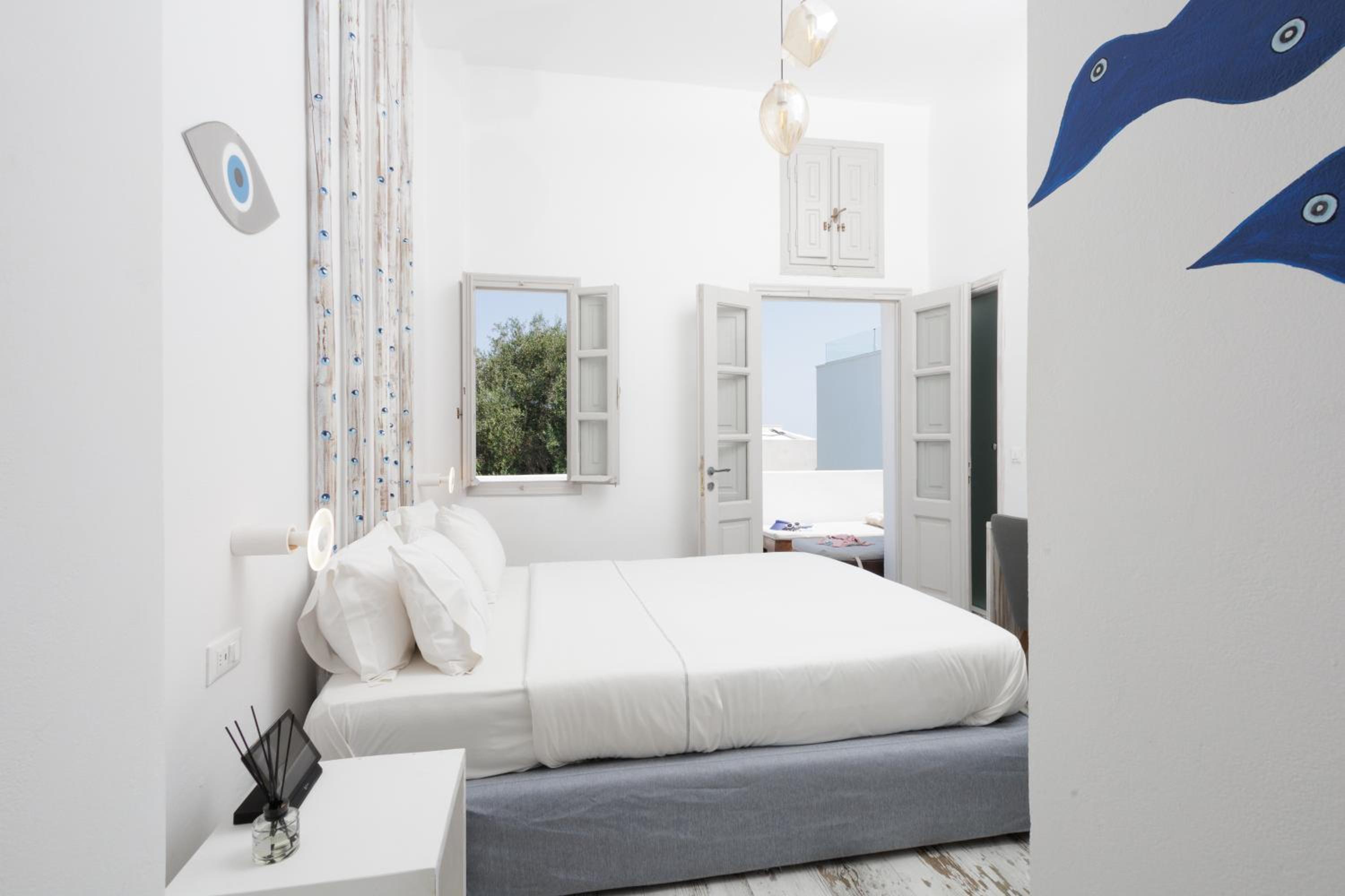 Deluxe Double Room with Balcony - Photo 2