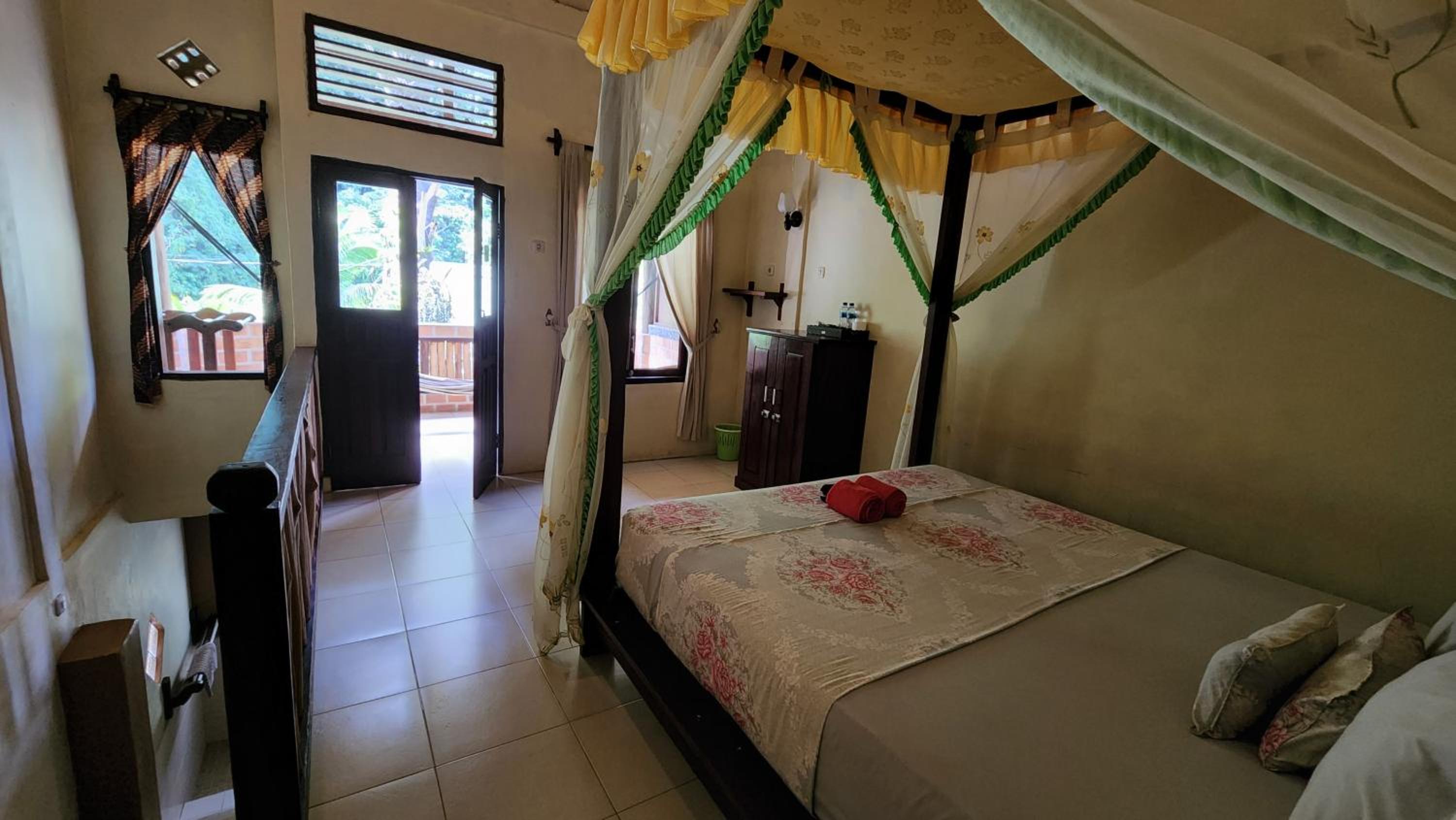 Deluxe Double Room - Photo 9