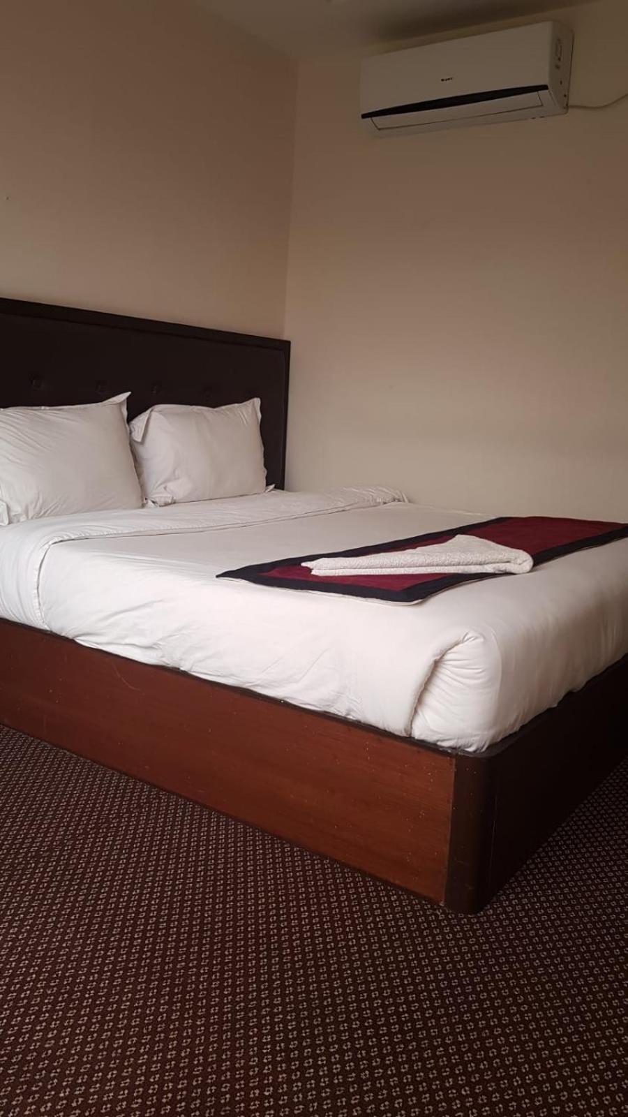 Deluxe Room - Photo 4