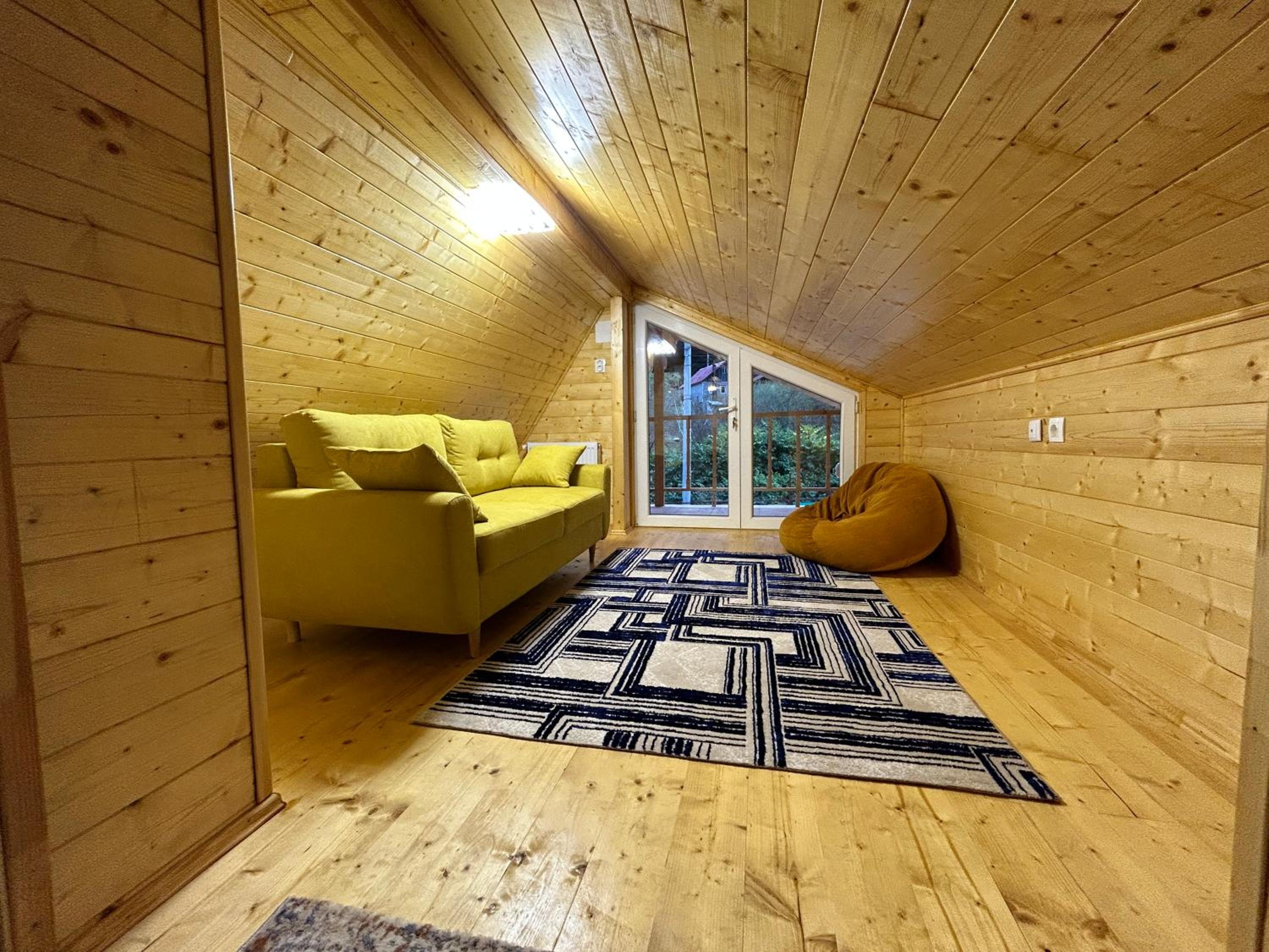 Three-Bedroom House photo 2