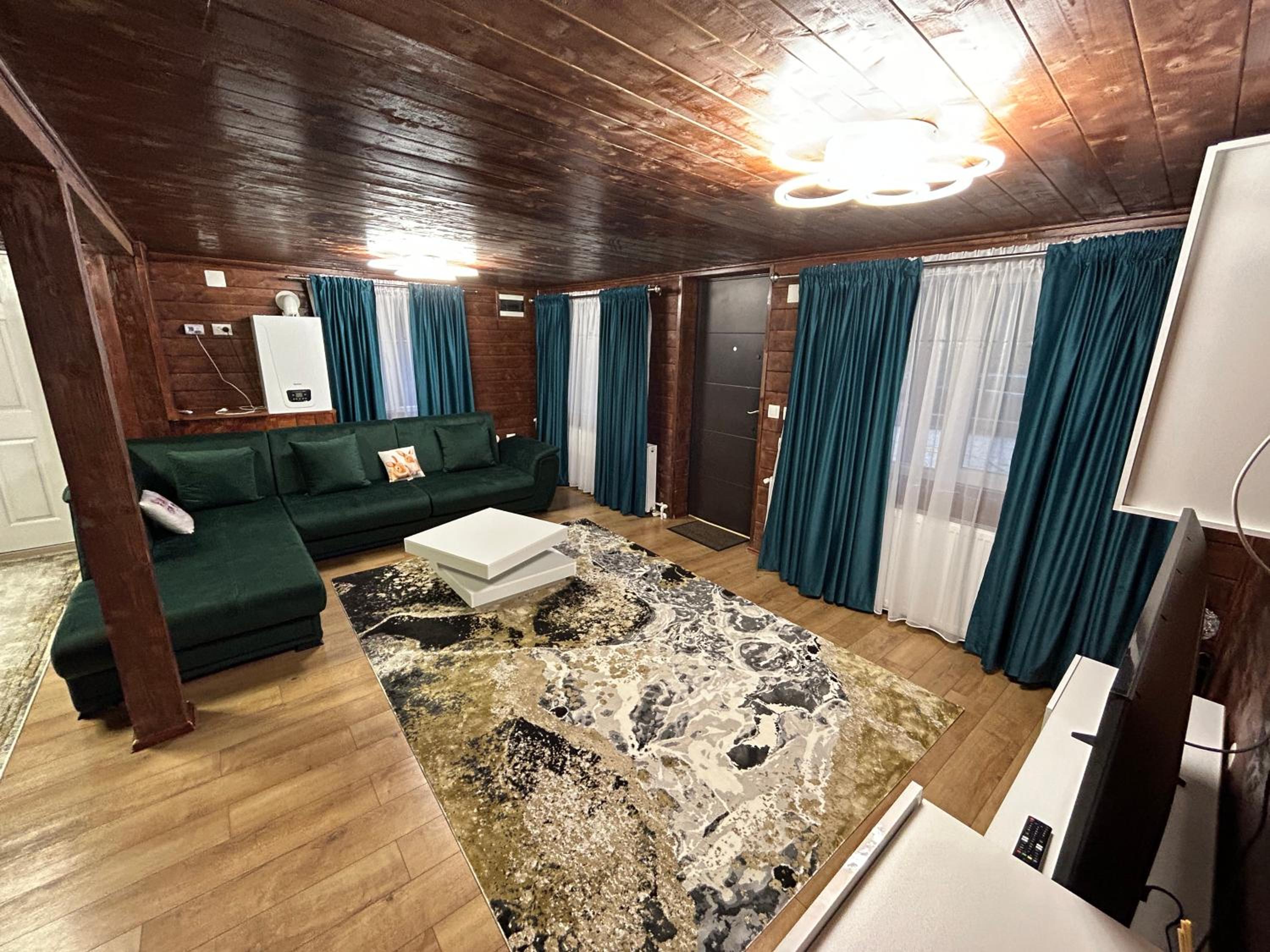 Three-Bedroom House photo 3