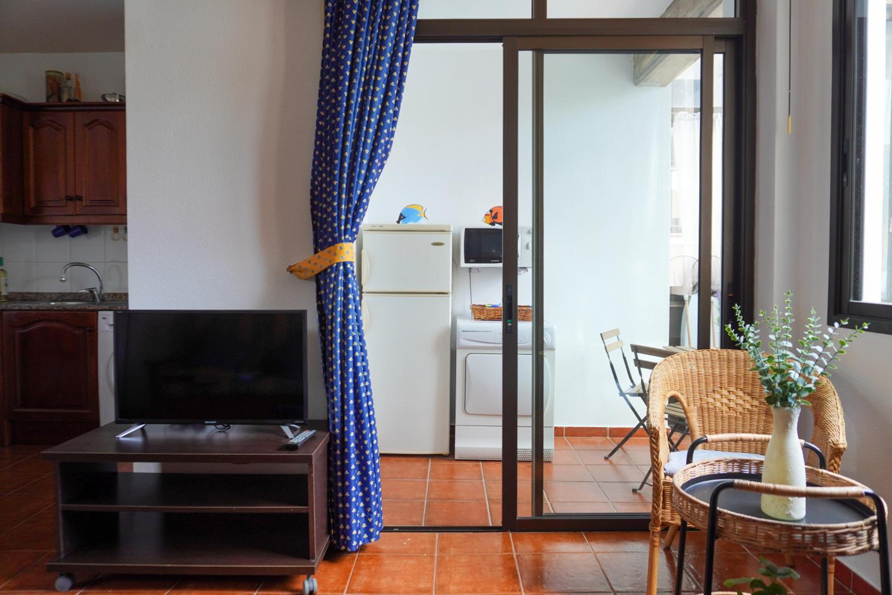 One-Bedroom Apartment photo 2