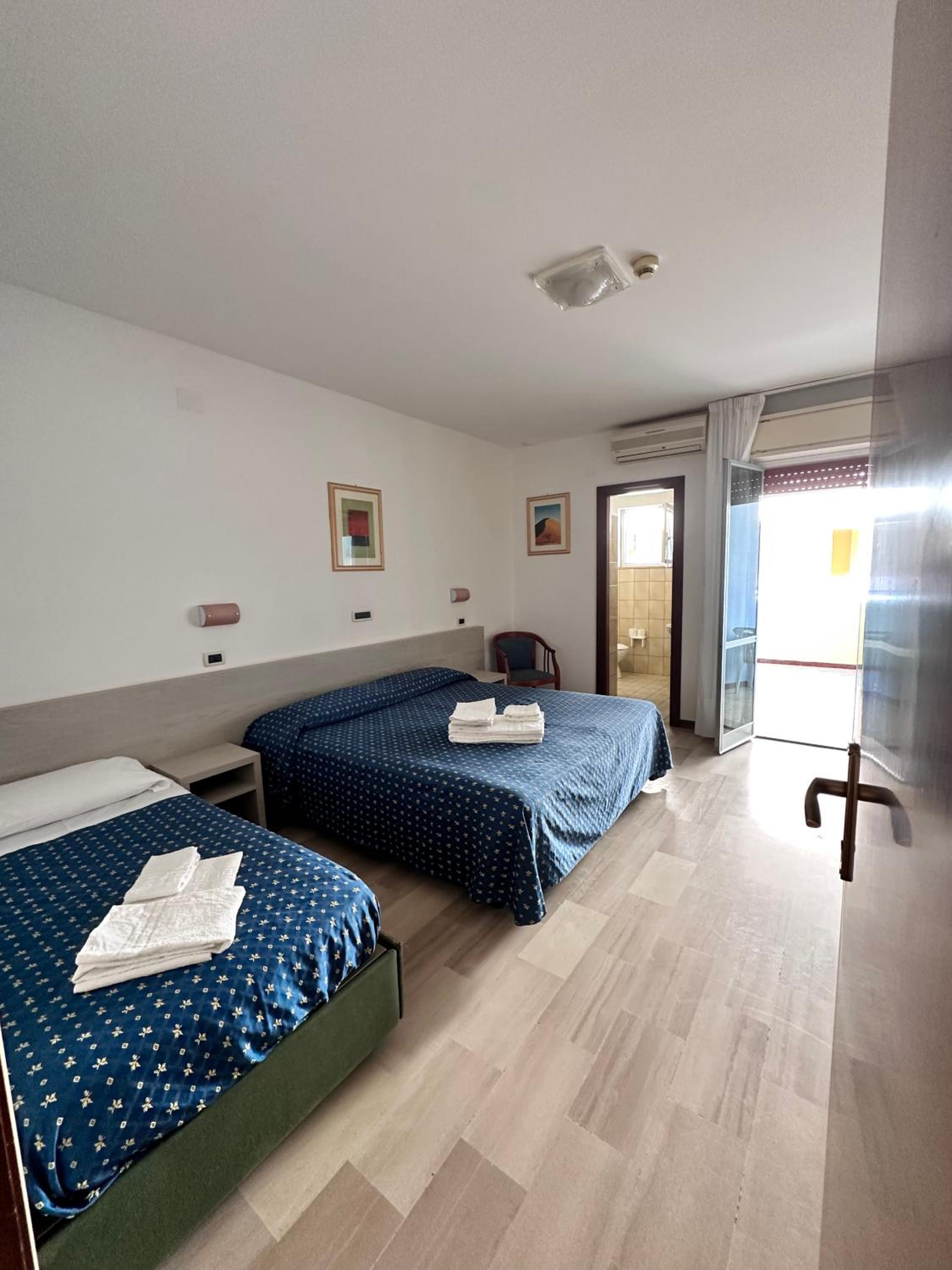 Triple Room photo 3