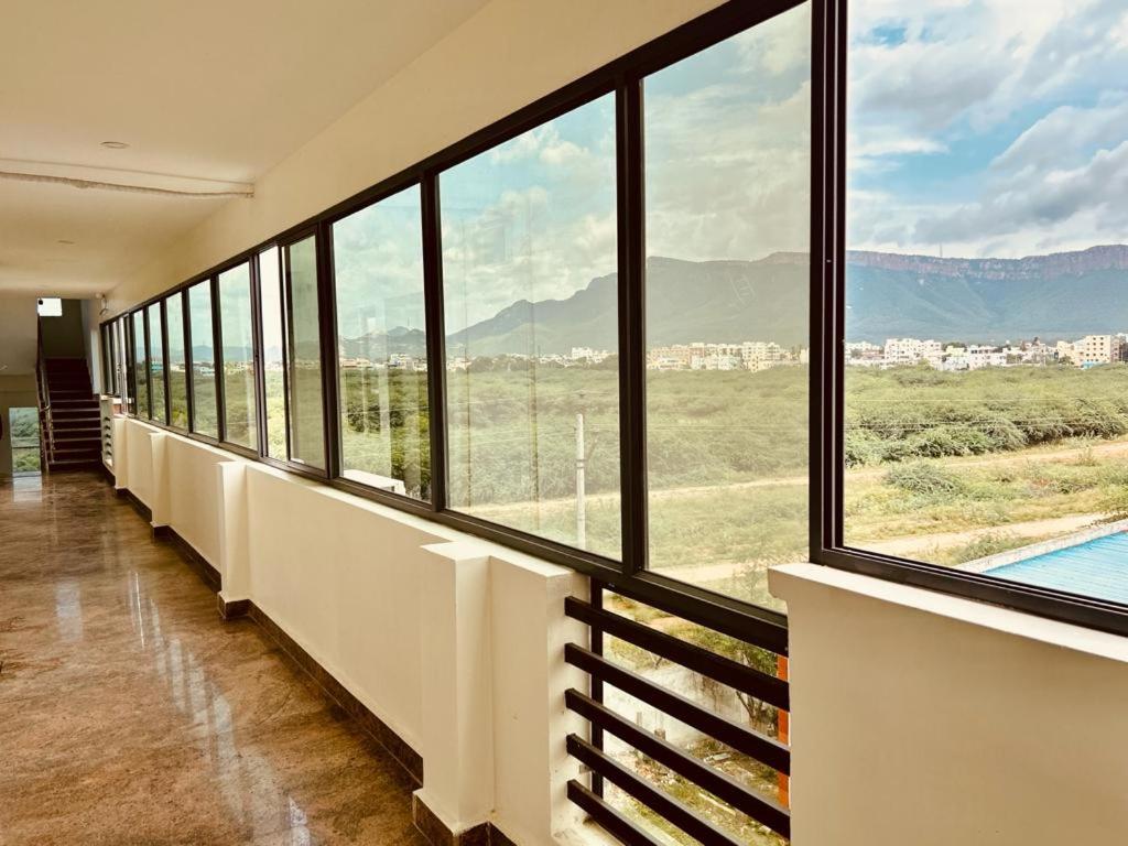 Family Room - Photo 2