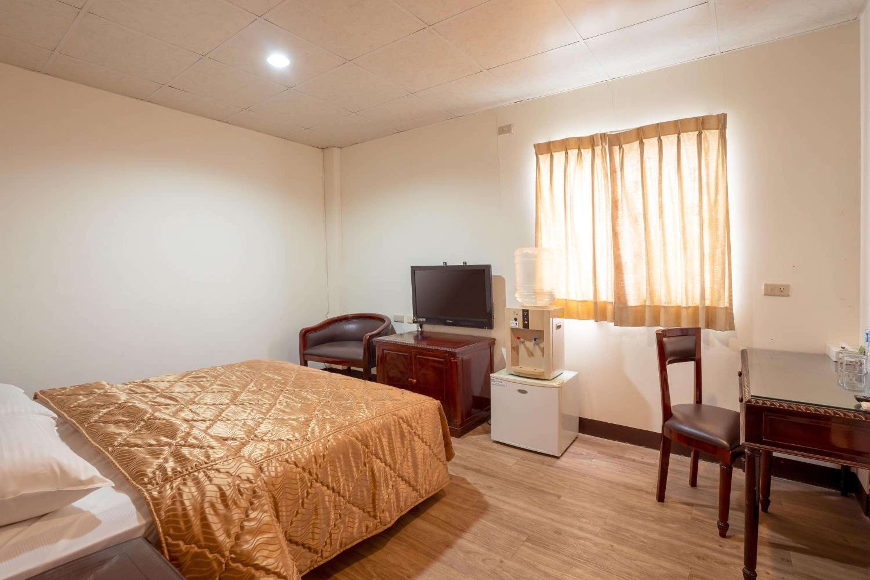 Business Double Room - Access via Staircase Only photo 2