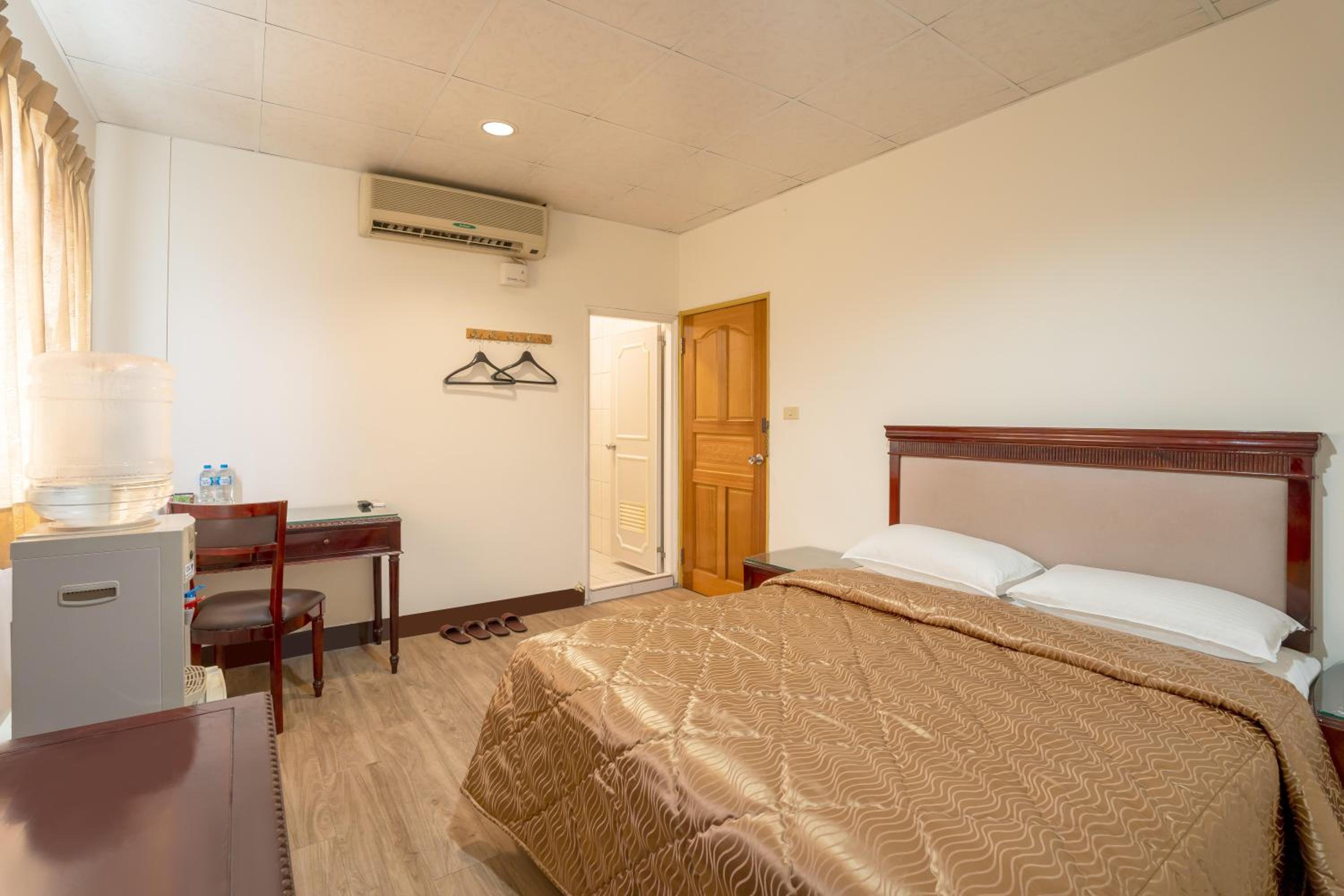 Business Double Room - Access via Staircase Only photo 3