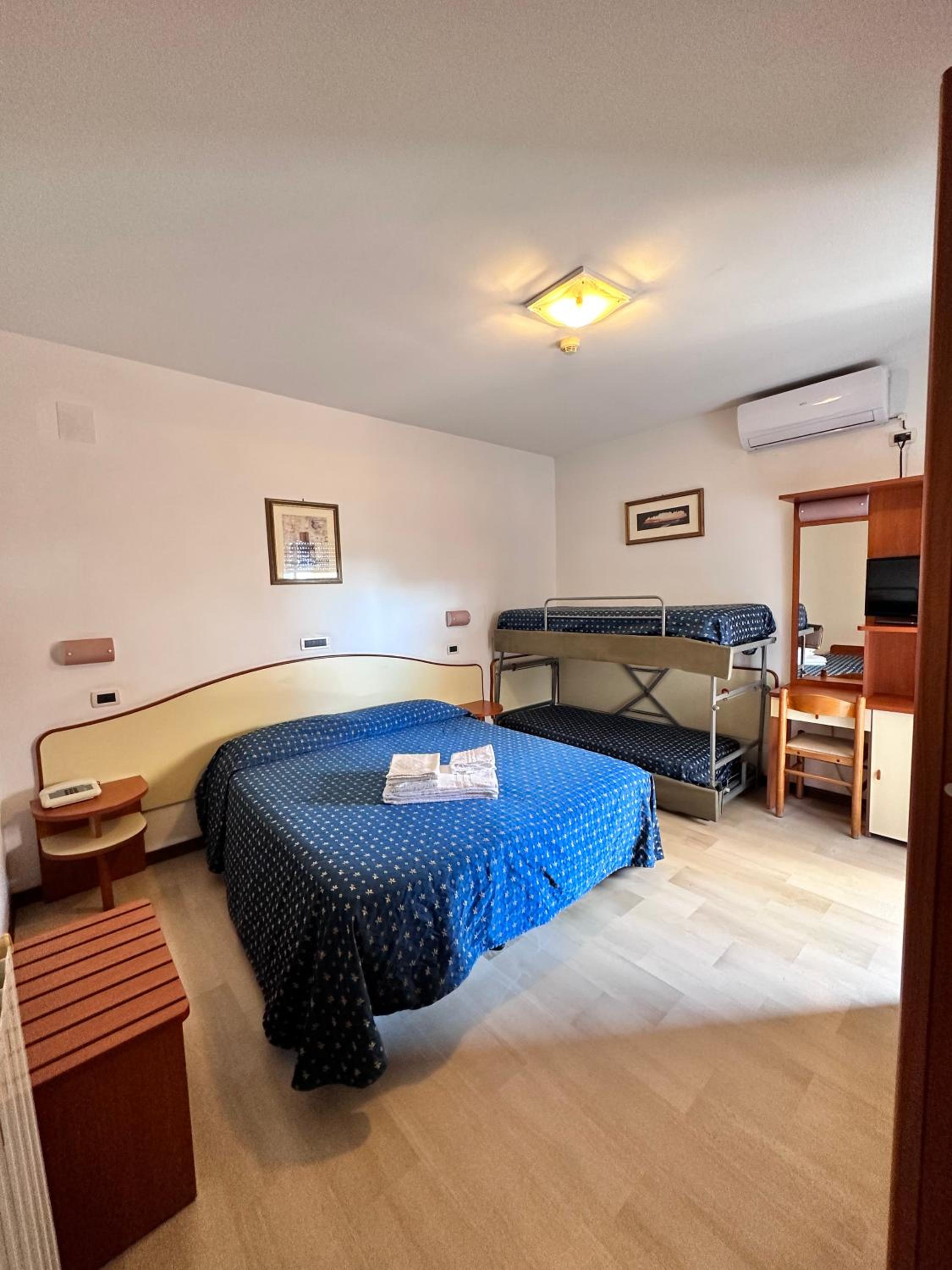 Quadruple Room photo 3