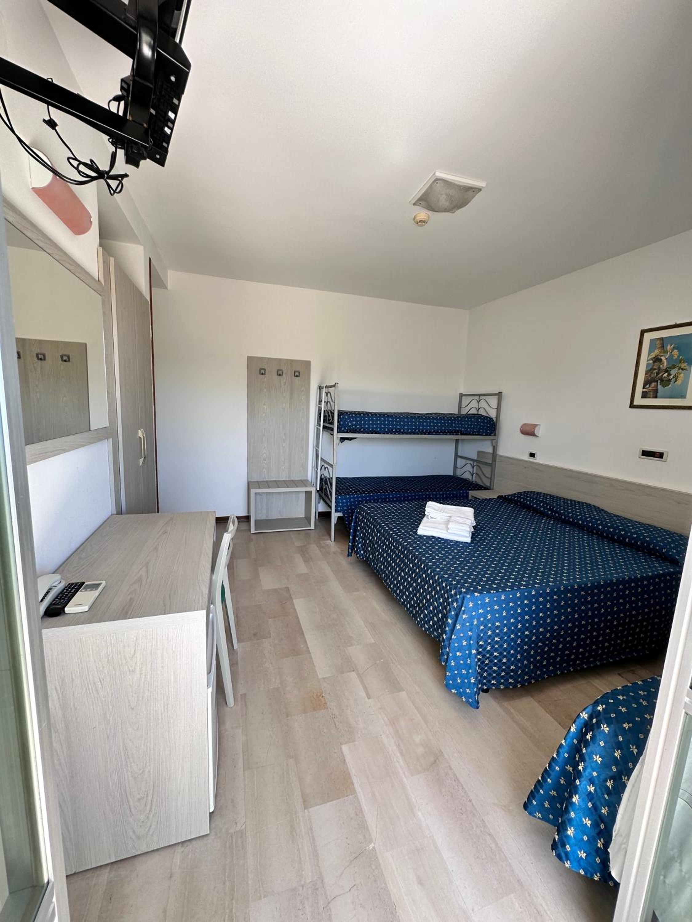 Family Room photo 2