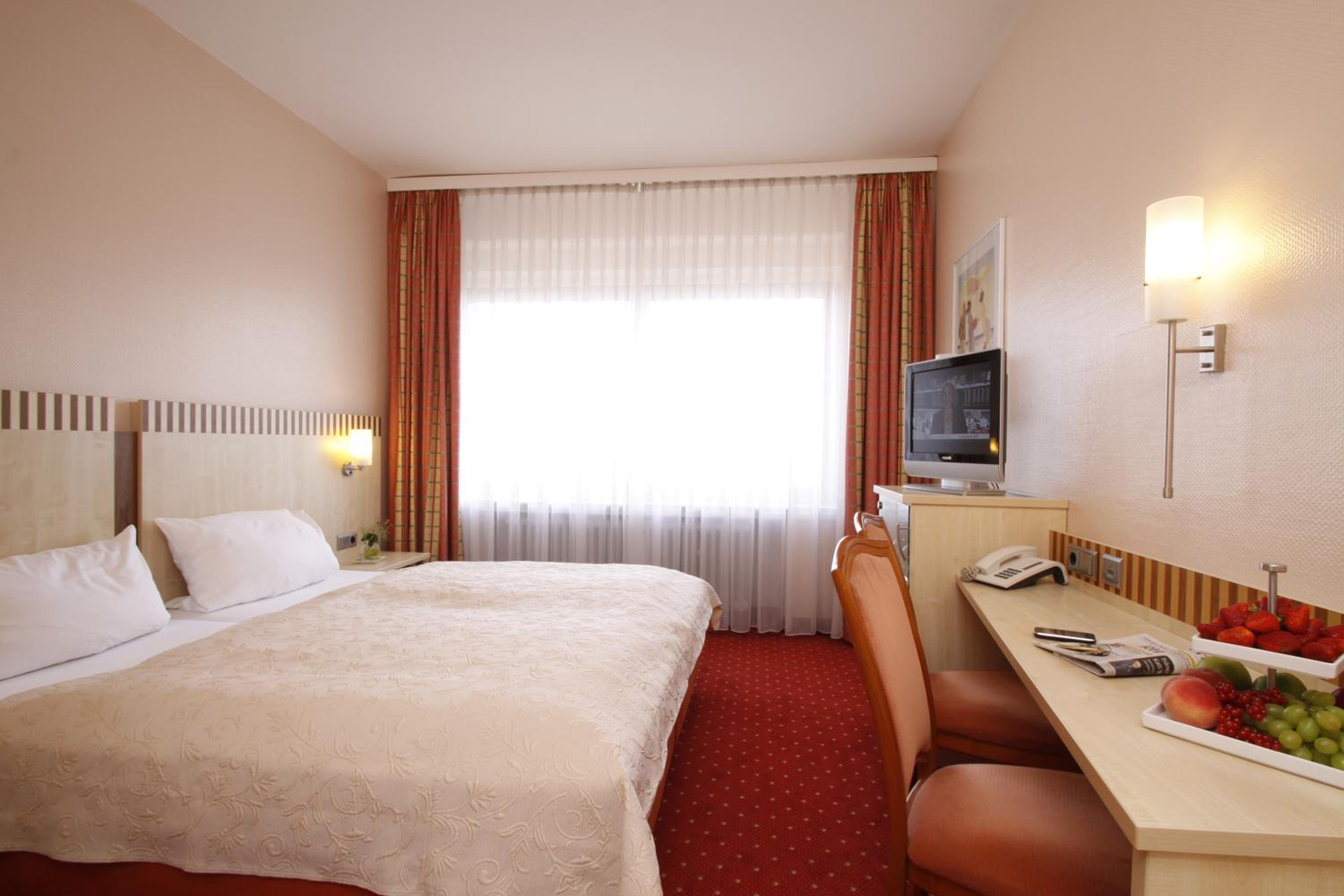 Standard Double Room - Photo 3
