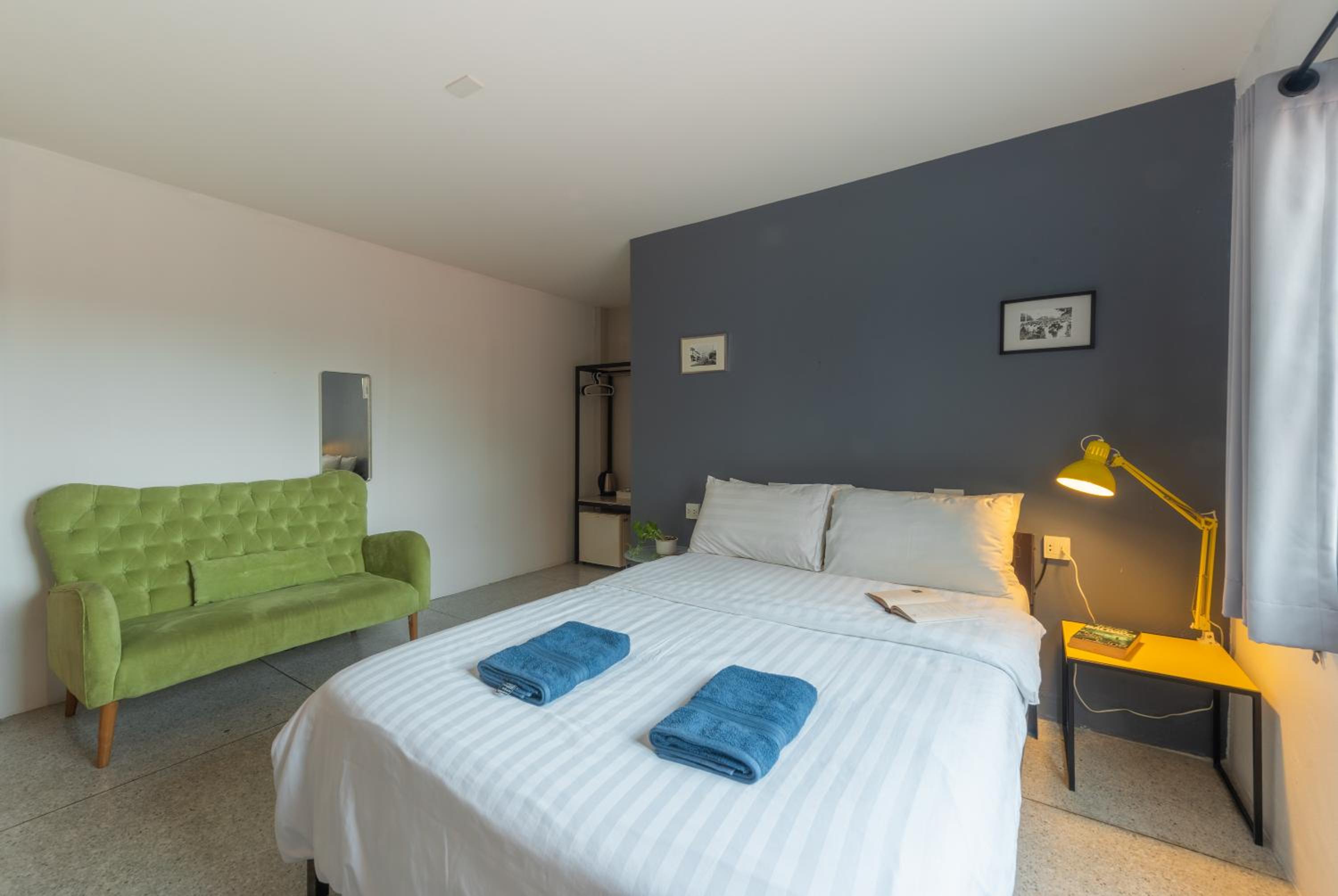 Double Room with Private Bathroom - Photo 7