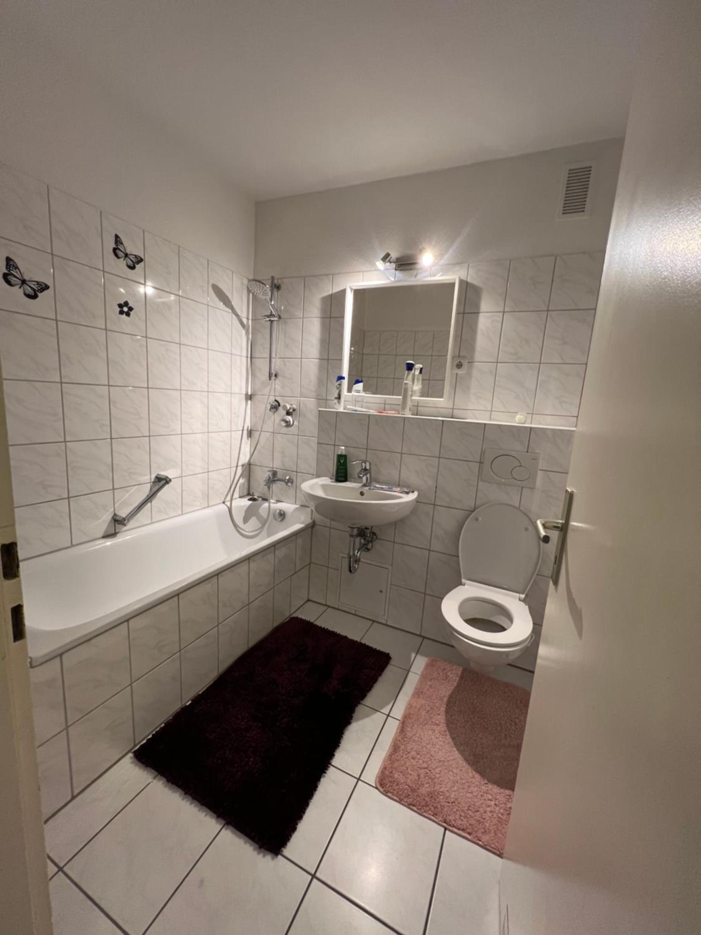 Three-Bedroom Apartment photo 2