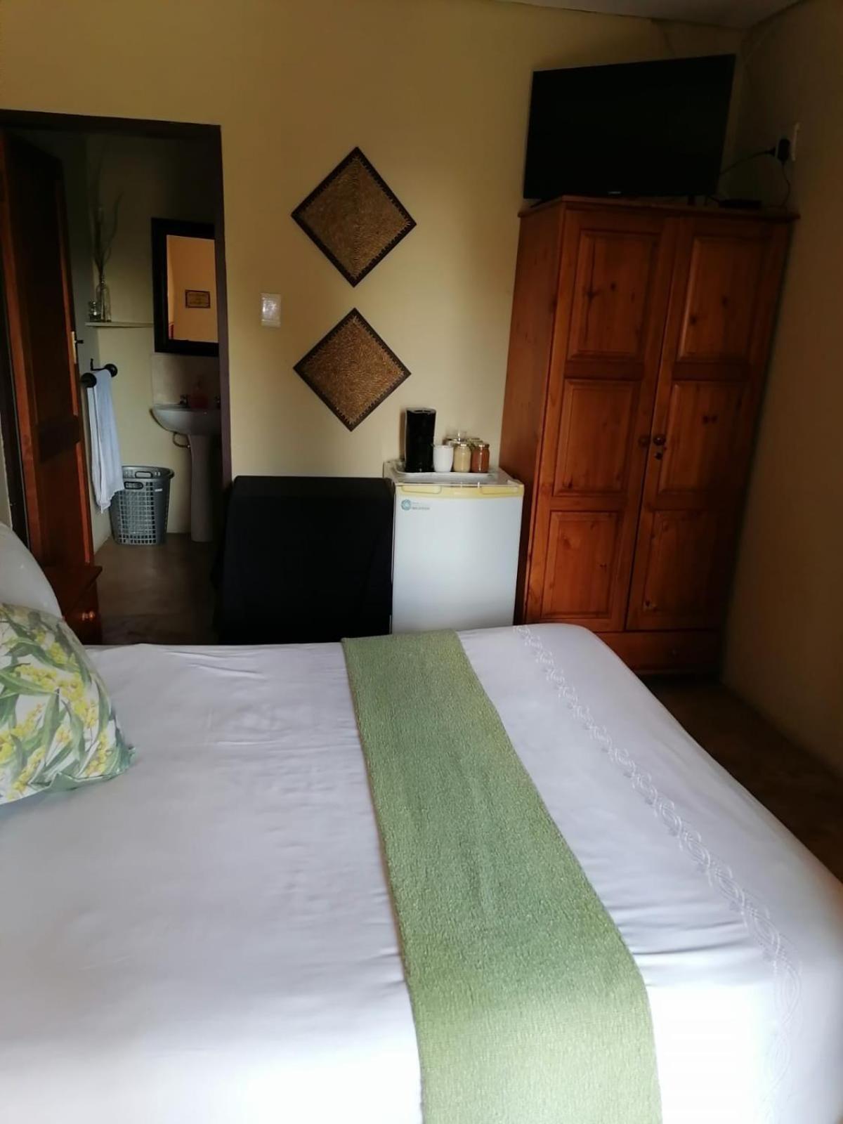 Economy Double Room photo 2