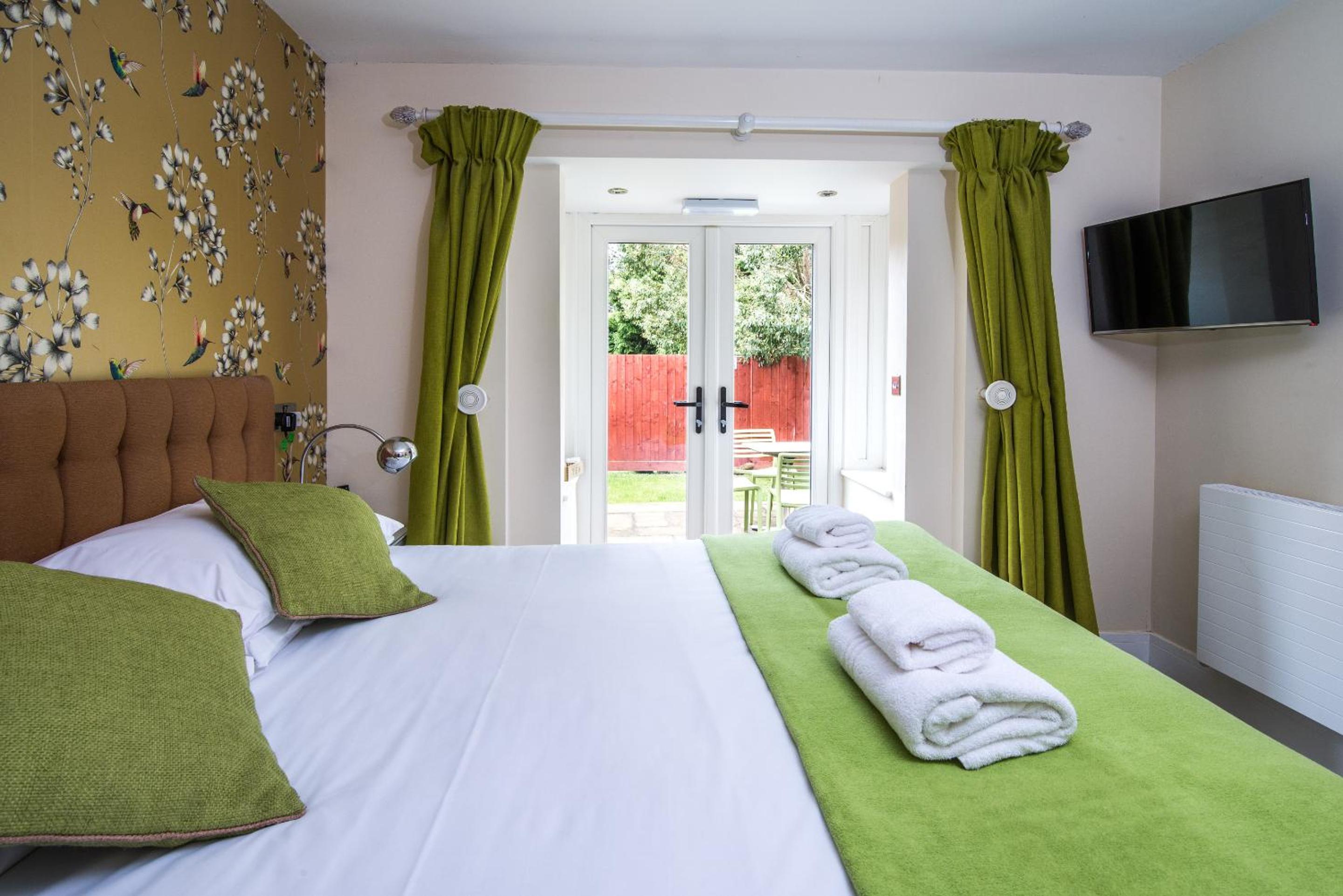 Superior Double or Twin Room with Garden View photo 2