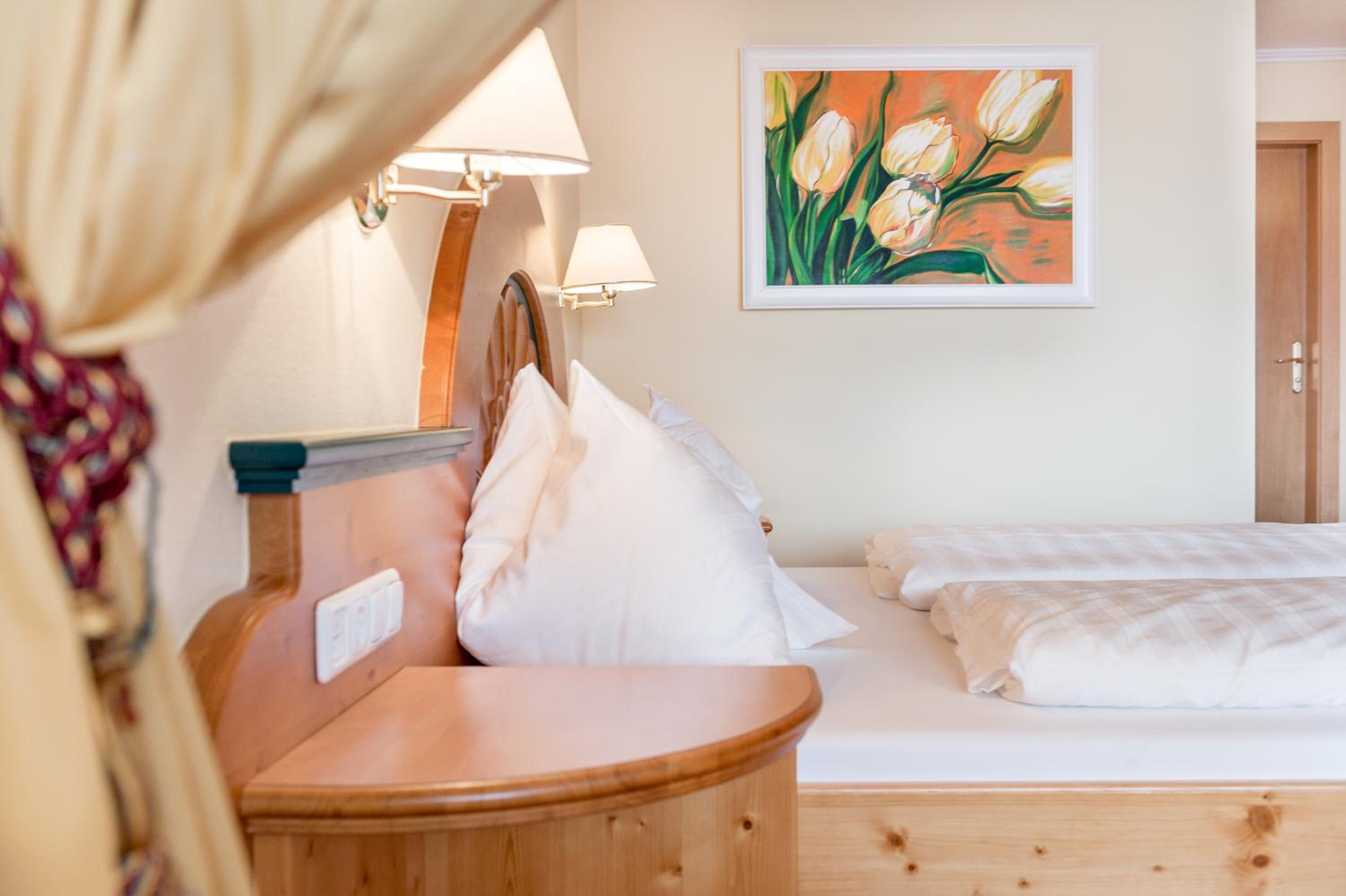 Junior Suite with Mountain View photo 3