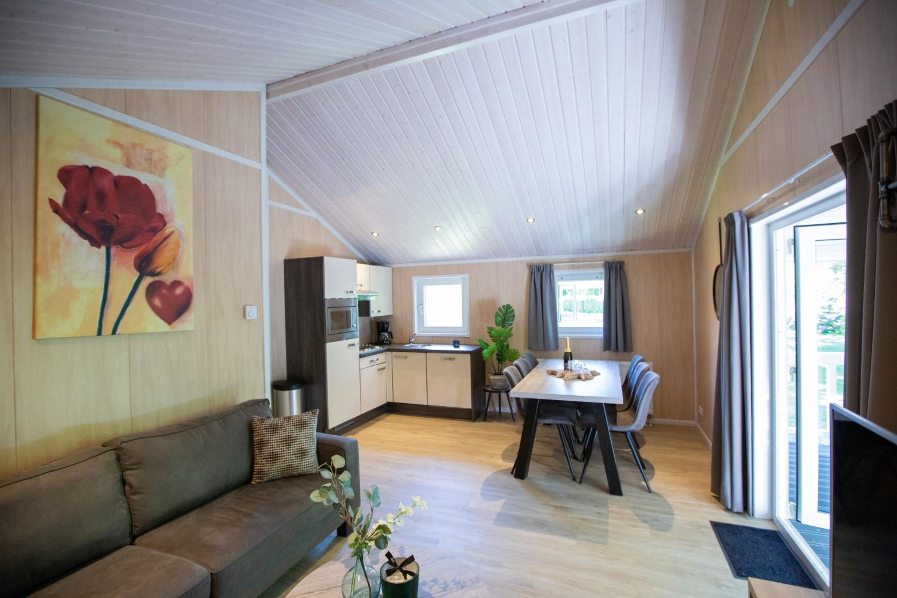 Three-Bedroom Vacation Home  photo 3