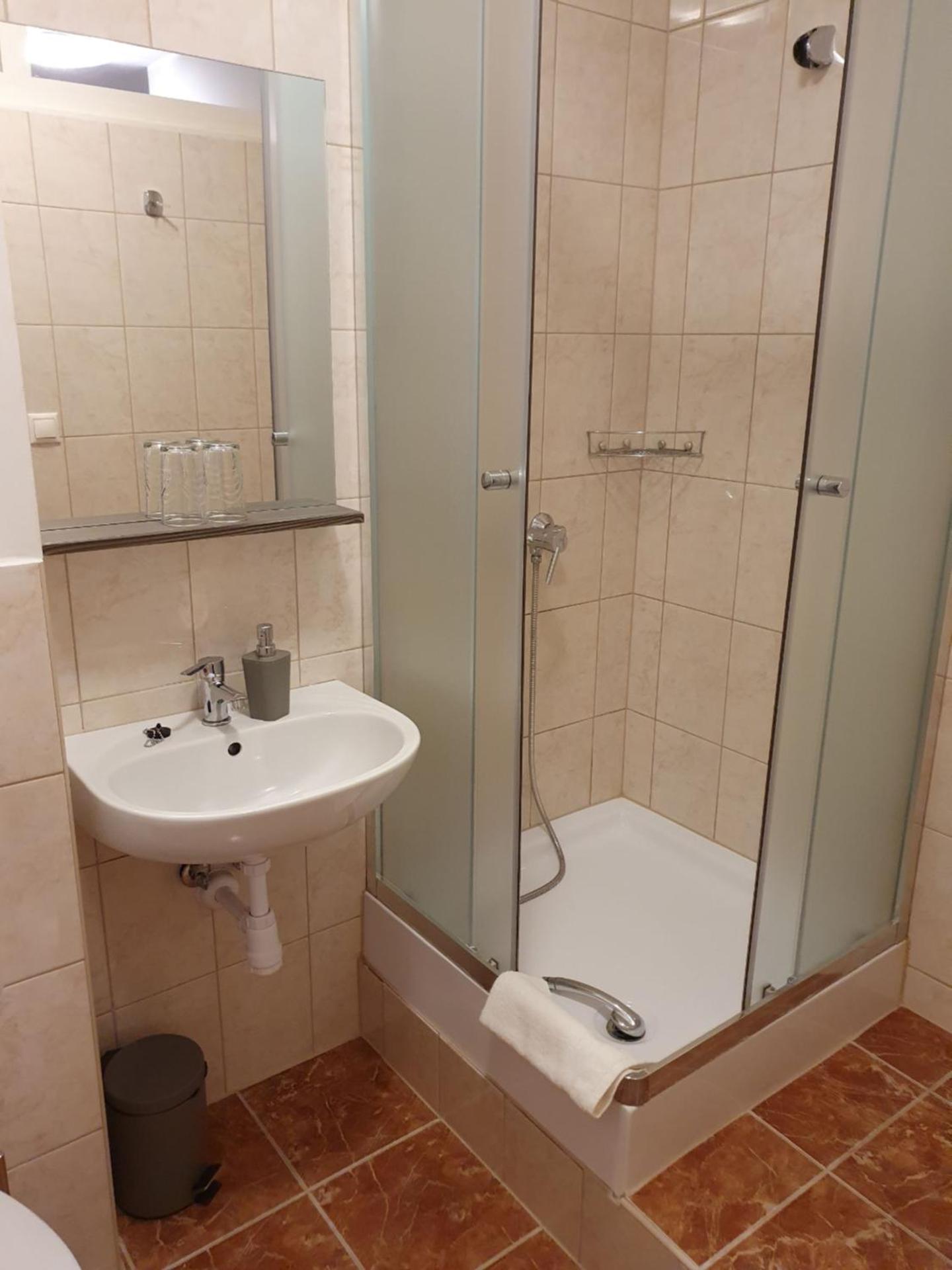Double or Twin Room photo 3