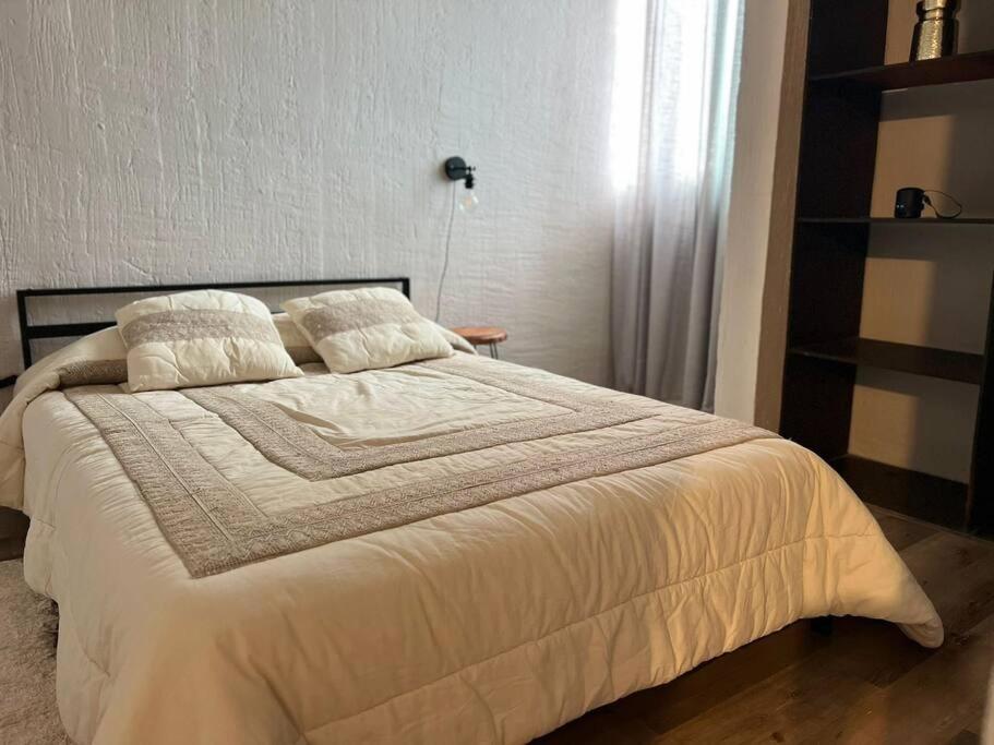 One-Bedroom House photo 1