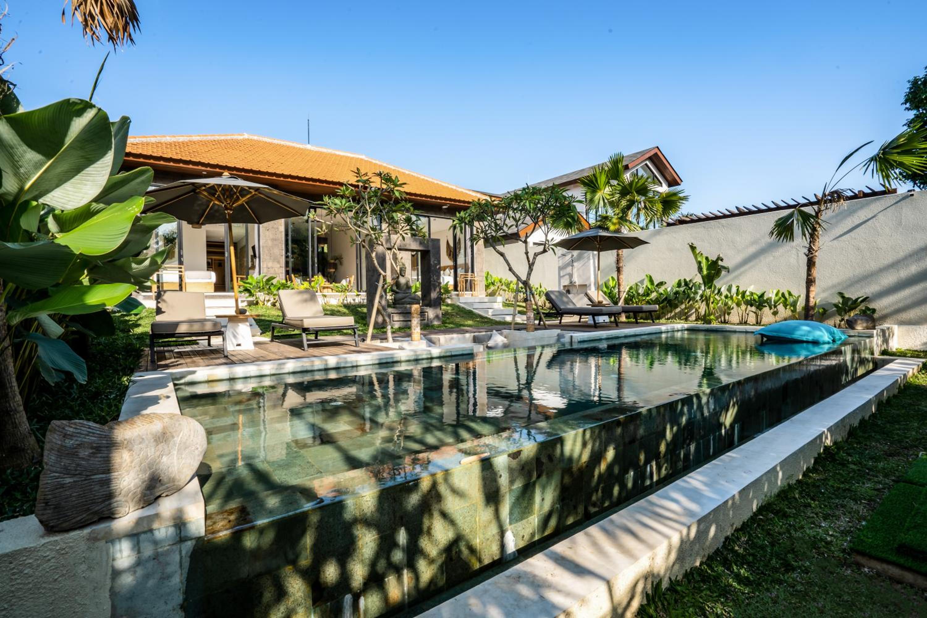 Two-Bedroom Villa - Photo 18